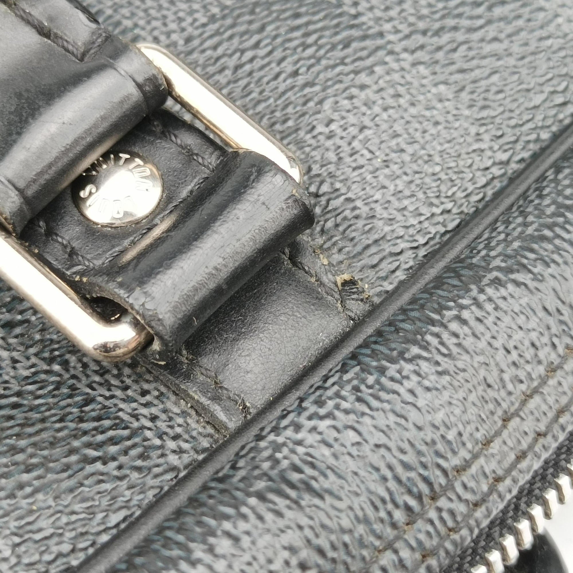 Pre-owned Louis Vuitton Porte Documents Voyage Noir Damier Graphite N41125 handbag | stylenewstar