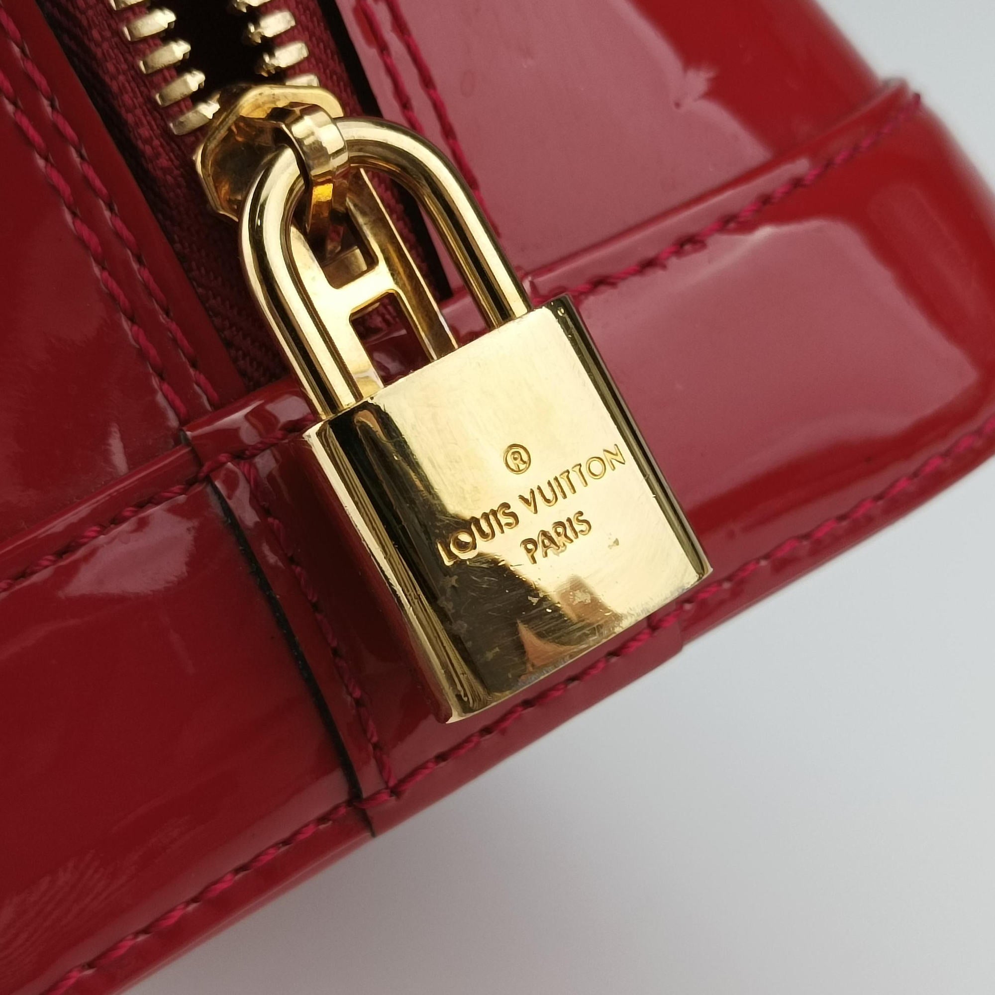 Pre-owned Louis Vuitton Alma PM pomme d'amour Vernis M90096 handbag | stylenewstar