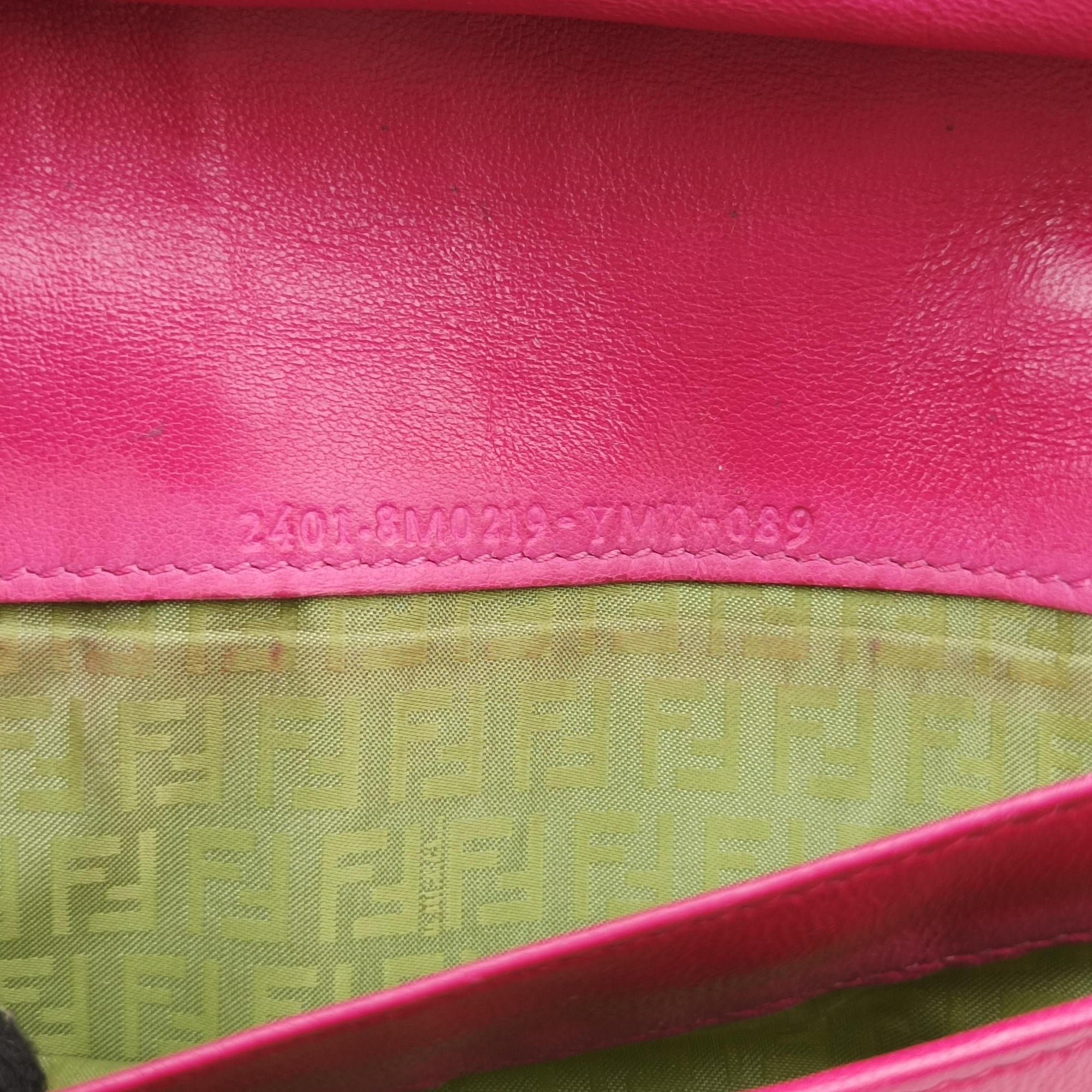 Pre-owned Fendi Logo Embossed Rose Leather 8M0219 shoulderbag | stylenewstar