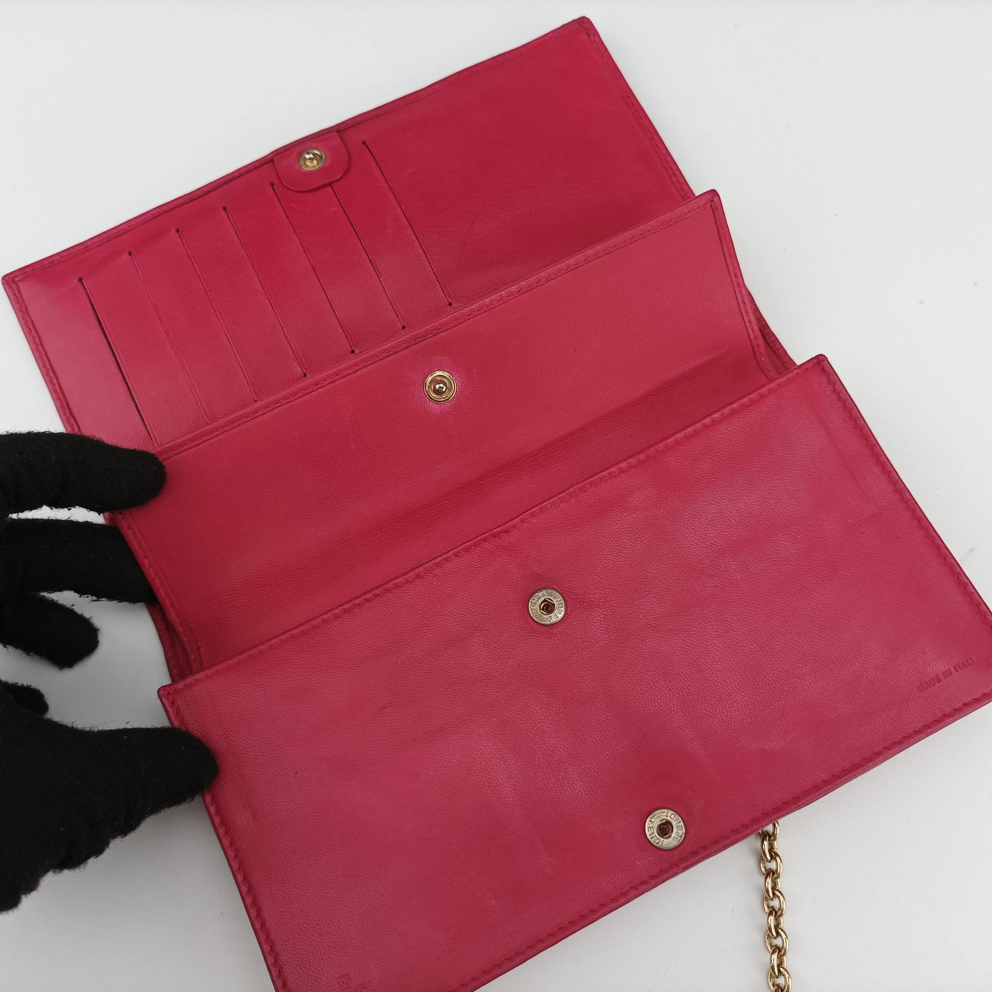 Pre-owned Fendi Logo Embossed Rose Leather 8M0219 shoulderbag | stylenewstar