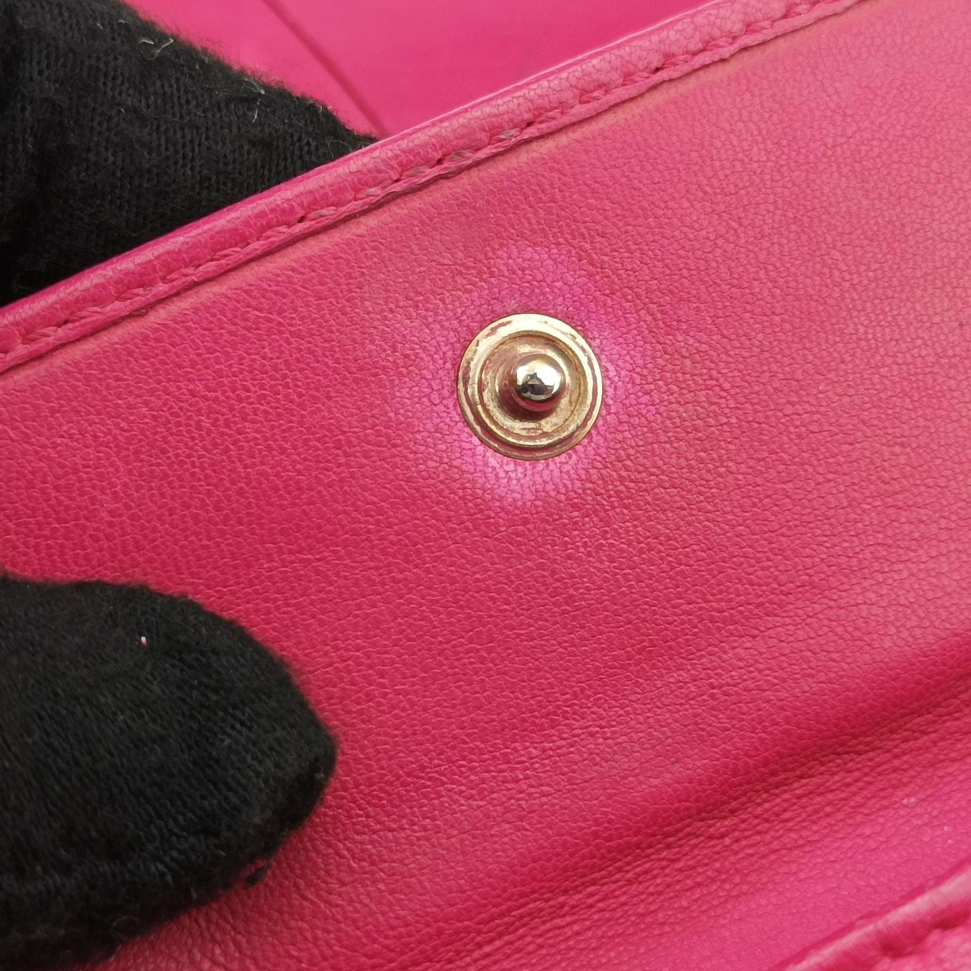 Pre-owned Fendi Logo Embossed Rose Leather 8M0219 shoulderbag | stylenewstar