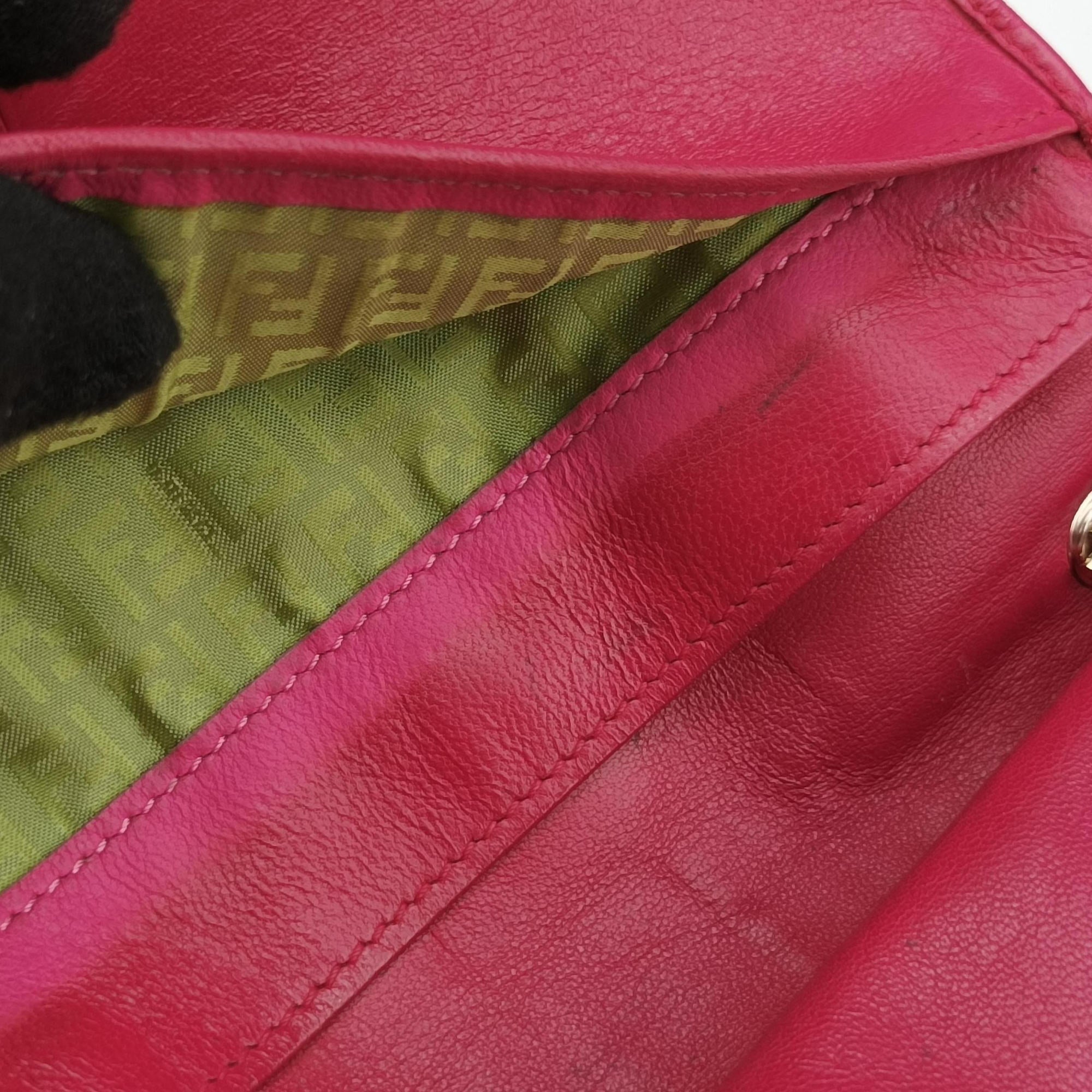 Pre-owned Fendi Logo Embossed Rose Leather 8M0219 shoulderbag | stylenewstar