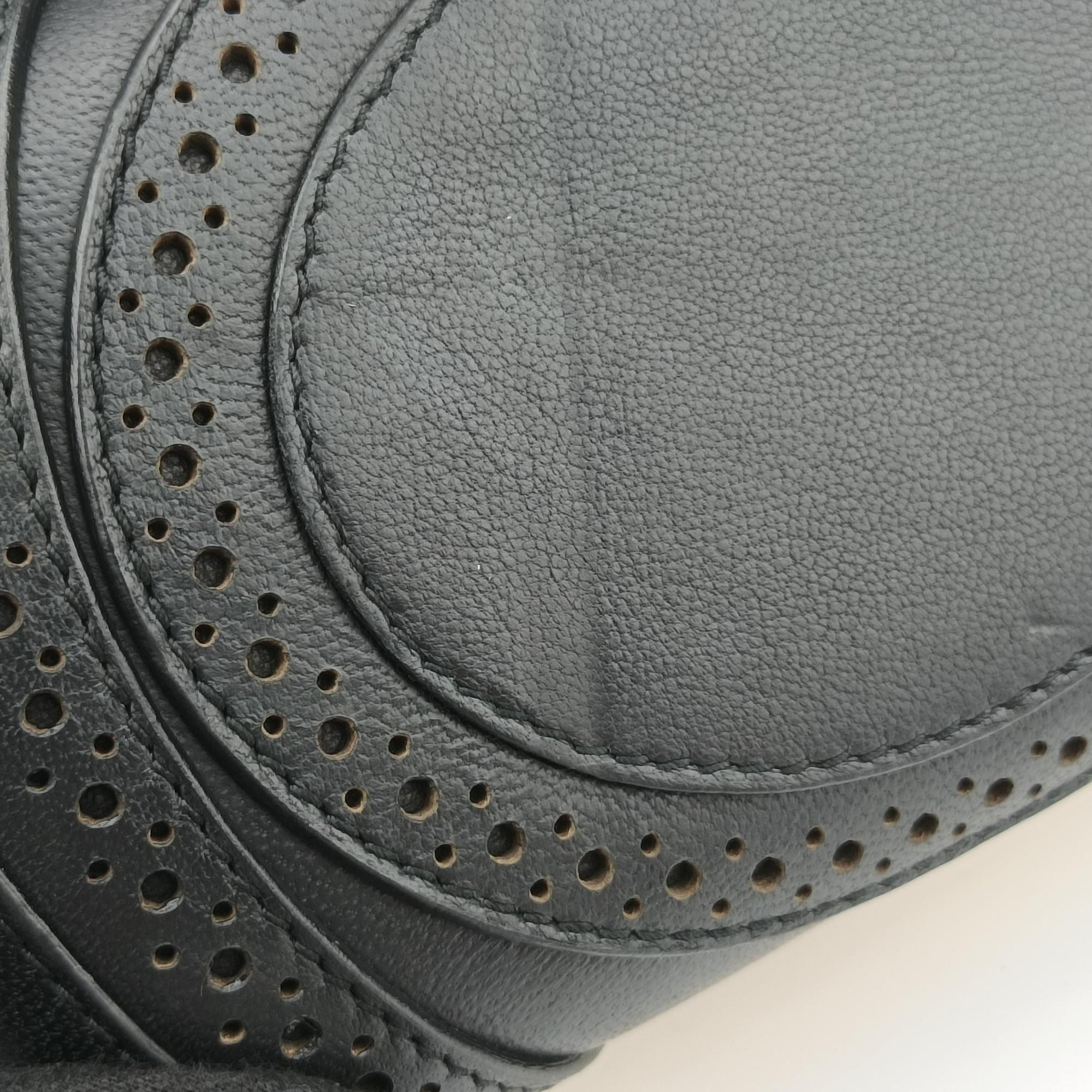 Pre-owned Alexander McQueen Brogue Skull Black Leather  clutchbag | stylenewstar