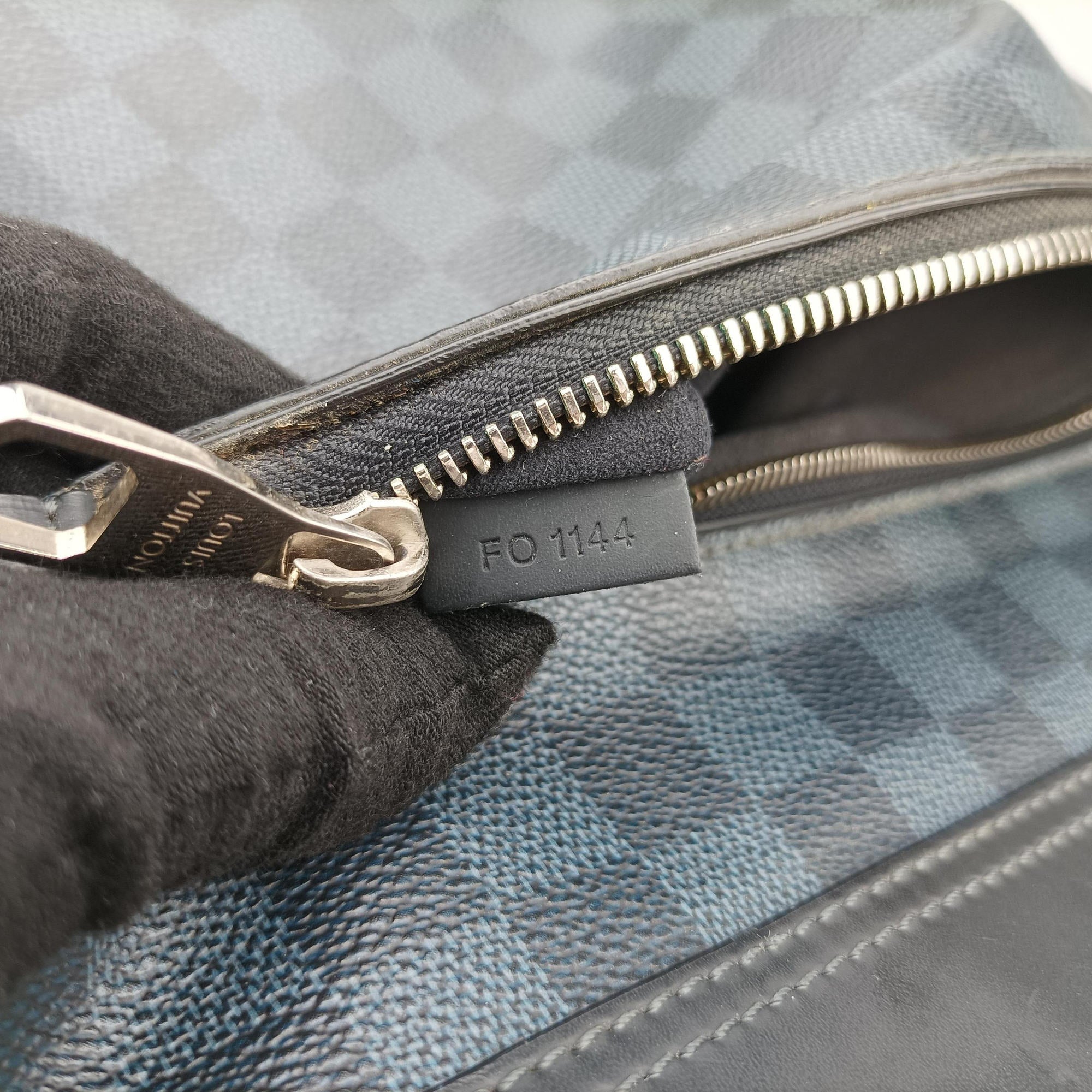 Vintage Louis Vuitton Greenwich Noirxblue Damier Cobalt N41351 shoulderbag | stylenewstar