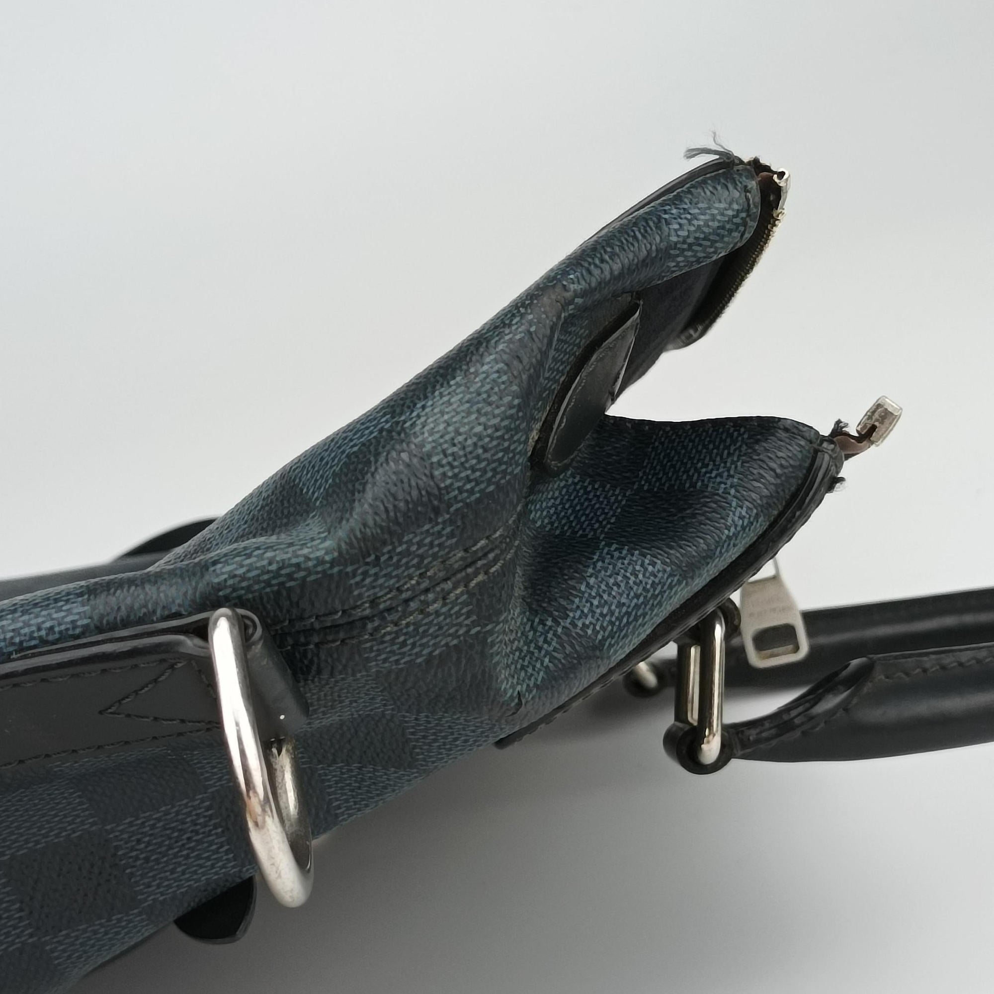 Vintage Louis Vuitton Greenwich Noirxblue Damier Cobalt N41351 shoulderbag | stylenewstar
