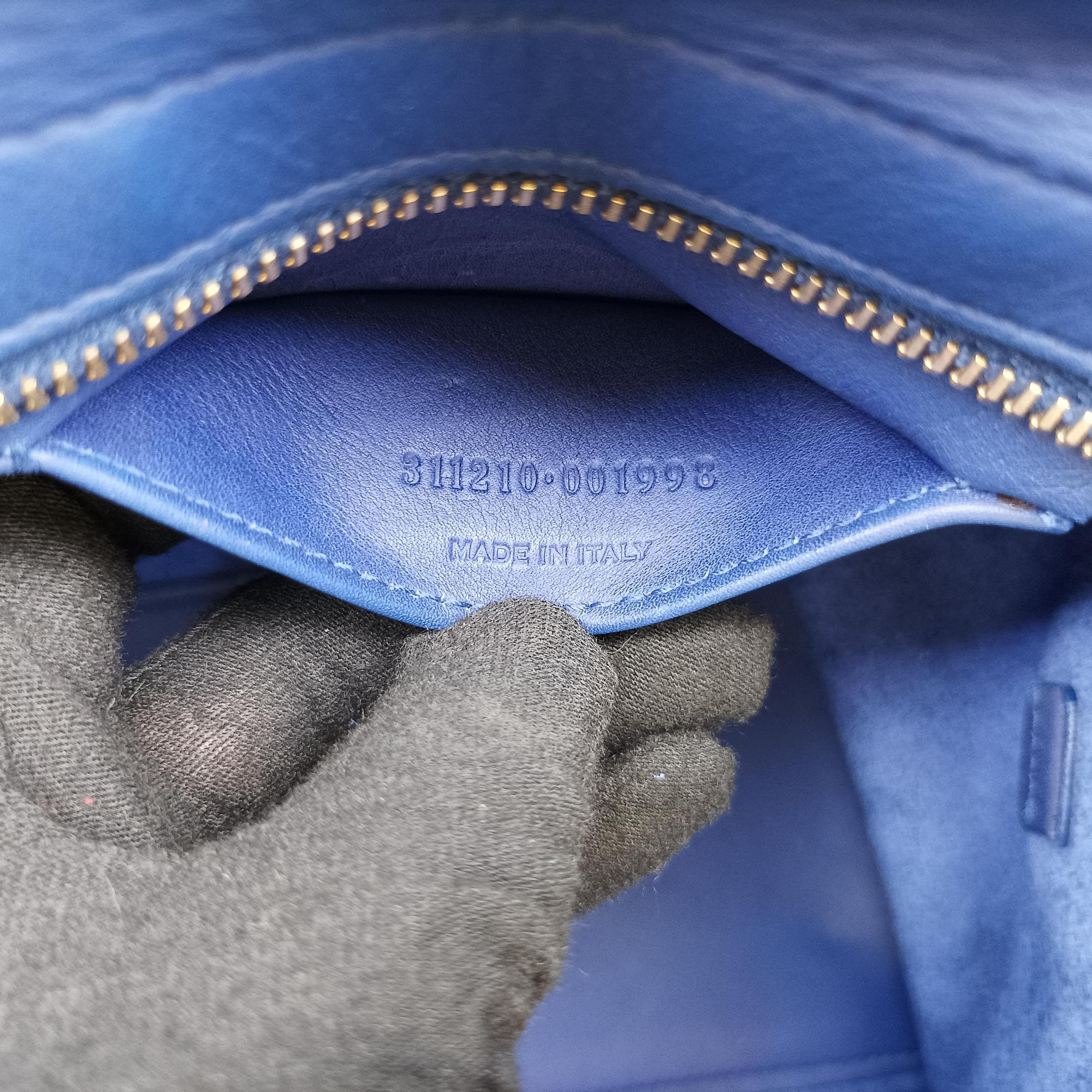 Pre-owned Yves Saint Laurent Y Ligne Petit Cabas Blue Leather 311210 shoulderbag | stylenewstar