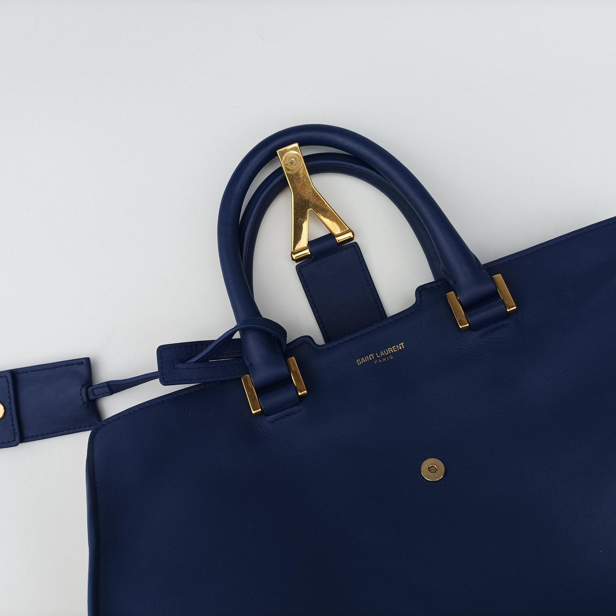 Pre-owned Yves Saint Laurent Y Ligne Petit Cabas Blue Leather 311210 shoulderbag | stylenewstar