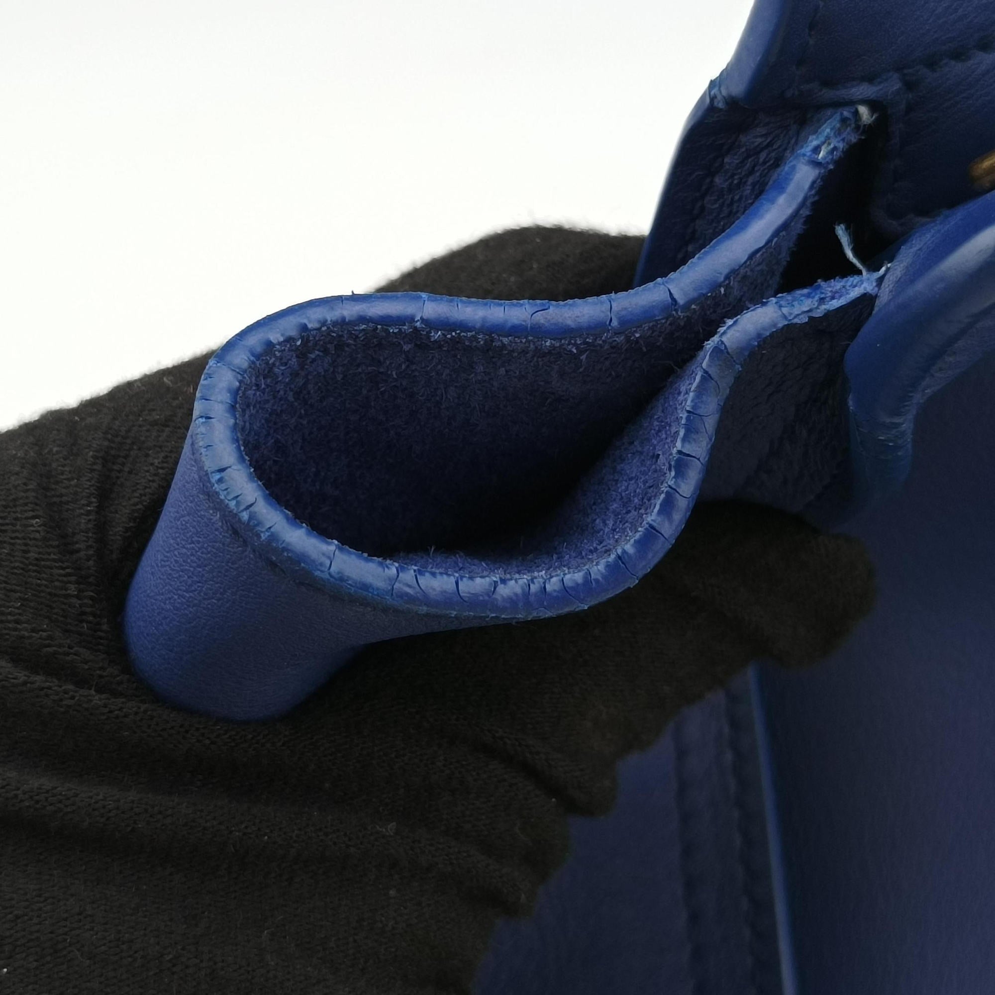 Pre-owned Yves Saint Laurent Y Ligne Petit Cabas Blue Leather 311210 shoulderbag | stylenewstar