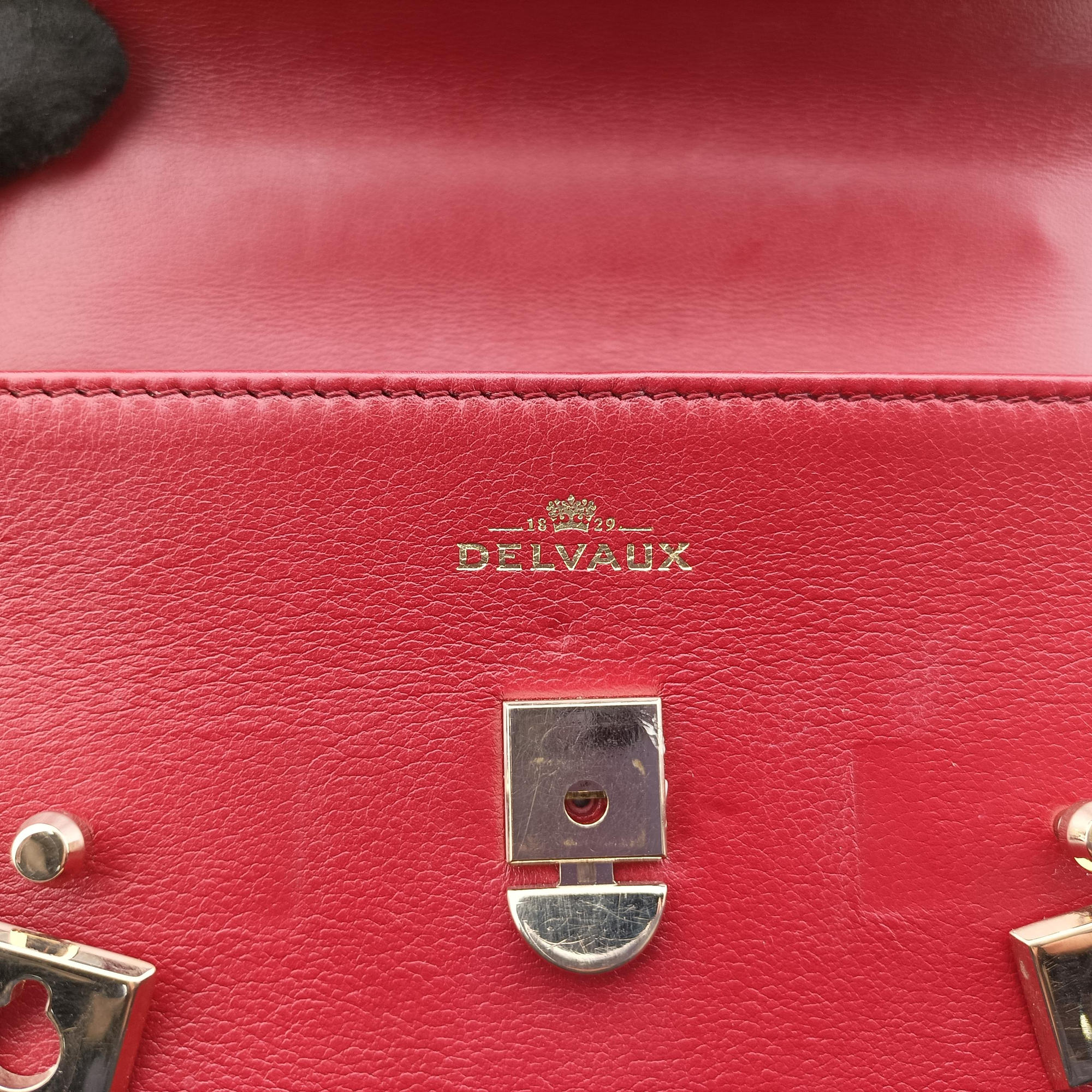Pre-owned Delvaux Tampete Burgundy Leather  shoulderbag | stylenewstar