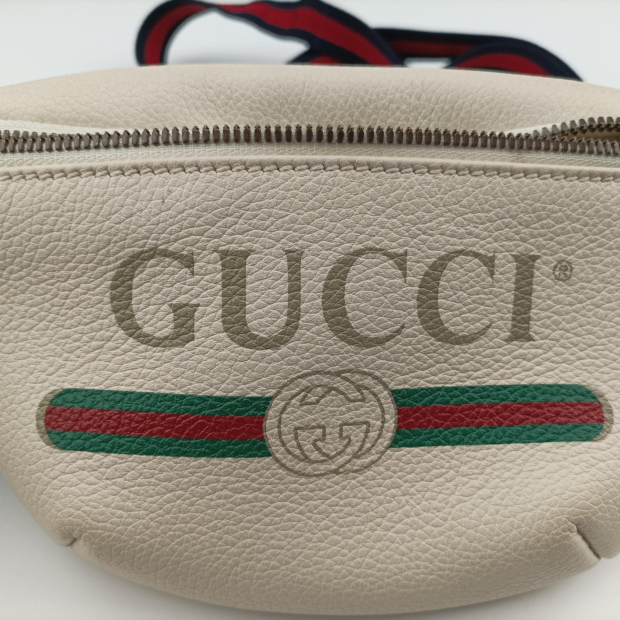 Pre-owned Gucci Print White Leather 527792 bum bag/waist bag | stylenewstar