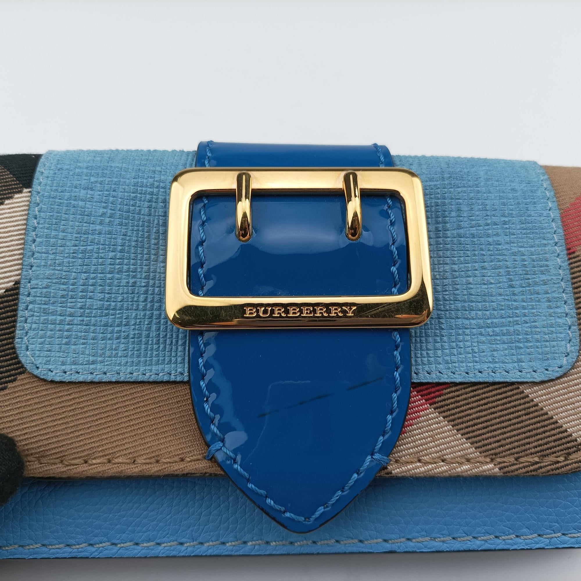Secondhand Burberry House Check Buckle Blue × Multicolor Canvas × Leather  shoulderbag | stylenewstar