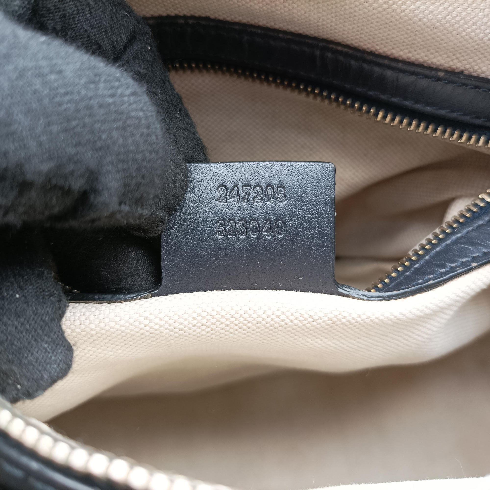 Pre-owned Gucci Sherry Line navy×red×beige canvas×leather 247205 shoulderbag | stylenewstar