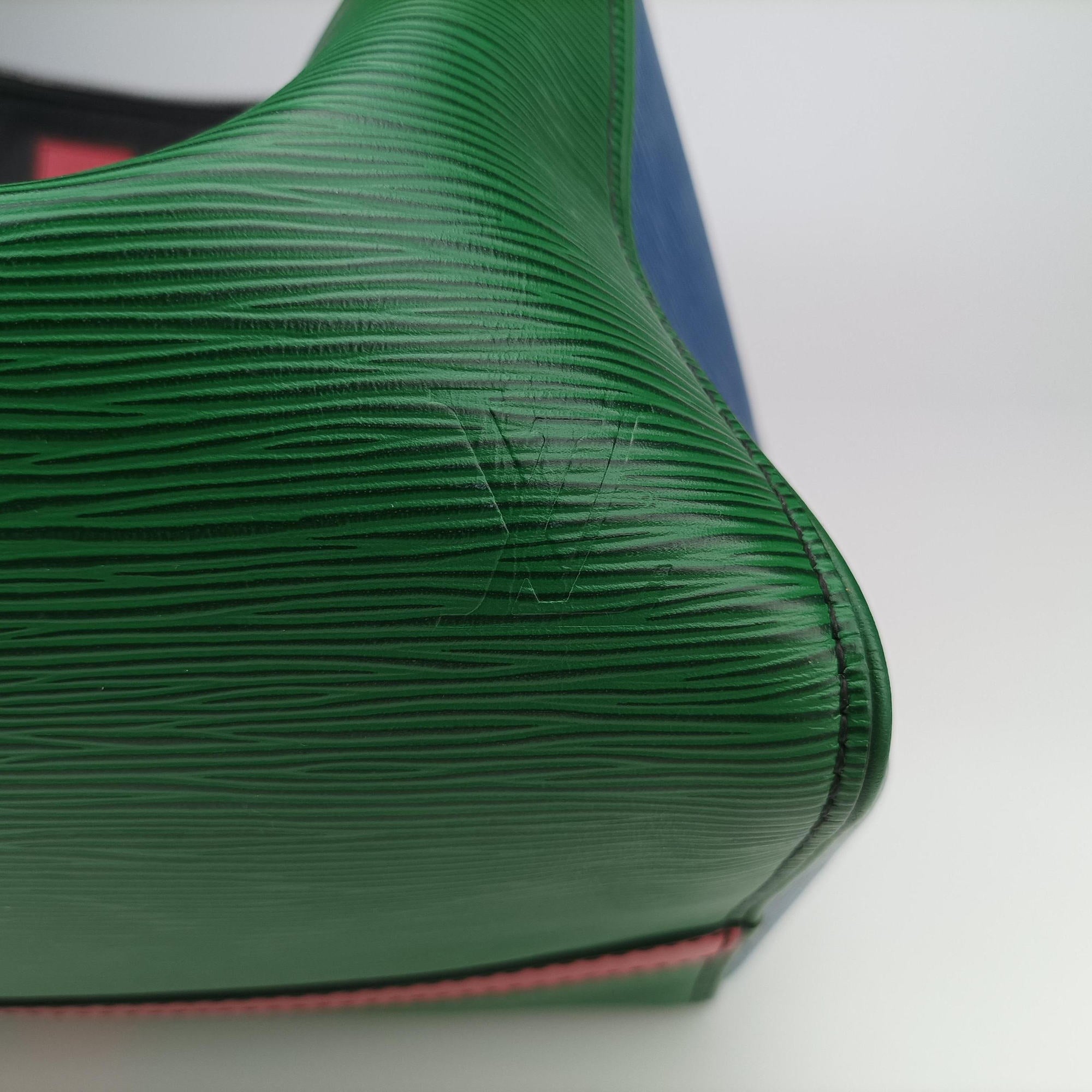 Vintage Louis Vuitton Keepall Bandouliere 50 Green × Red epi M55571 shoulderbag | stylenewstar