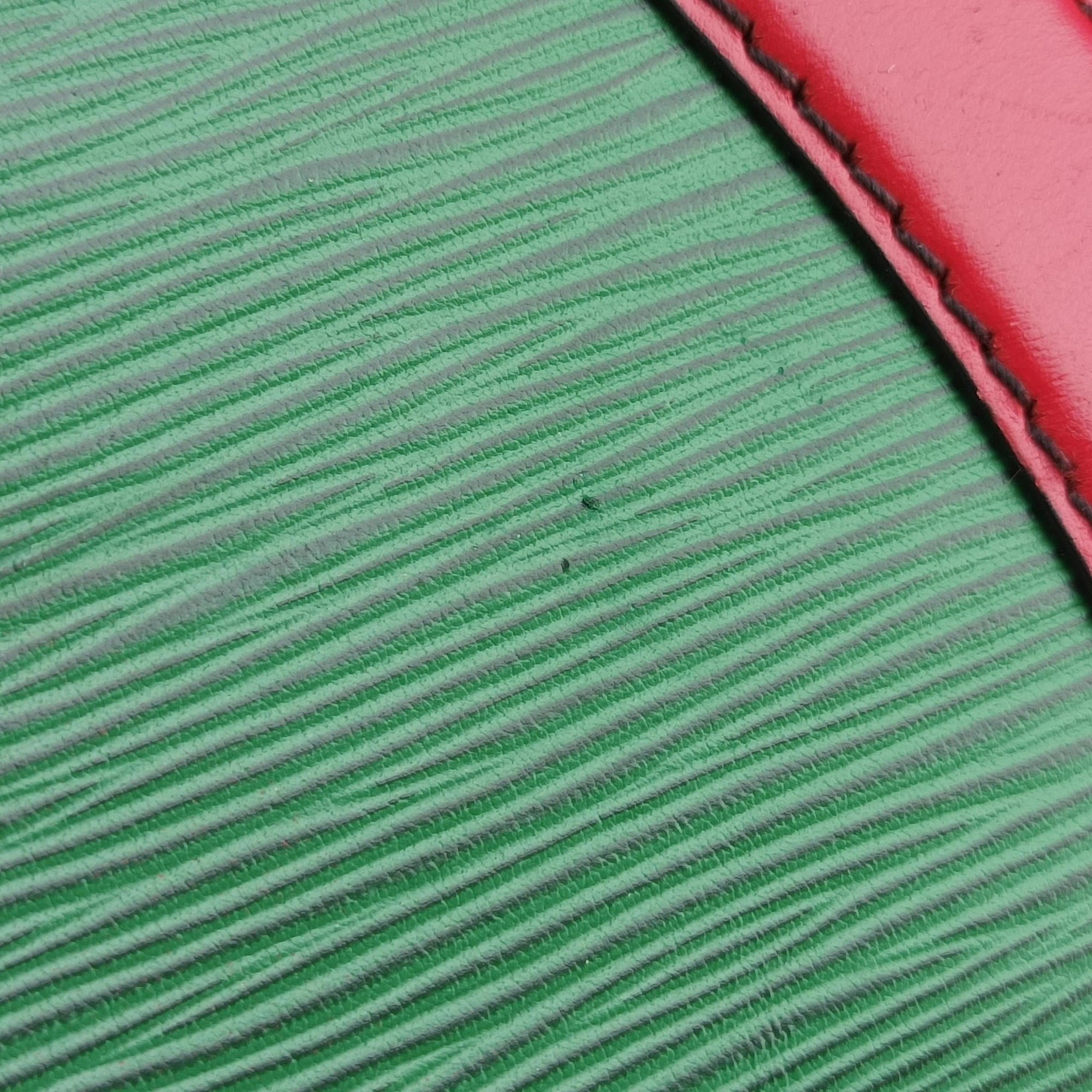 Vintage Louis Vuitton Keepall Bandouliere 50 Green × Red epi M55571 shoulderbag | stylenewstar