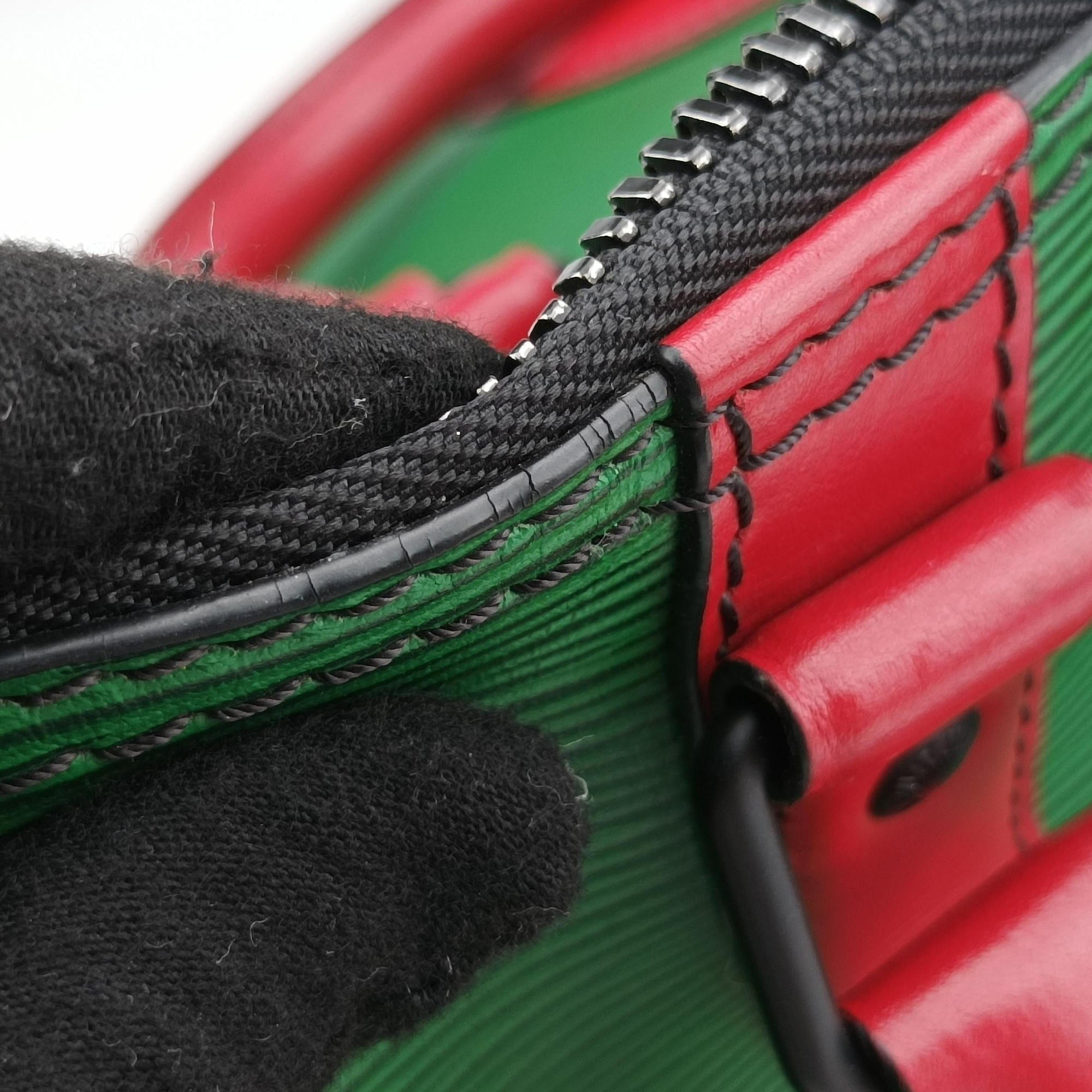 Vintage Louis Vuitton Keepall Bandouliere 50 Green × Red epi M55571 shoulderbag | stylenewstar