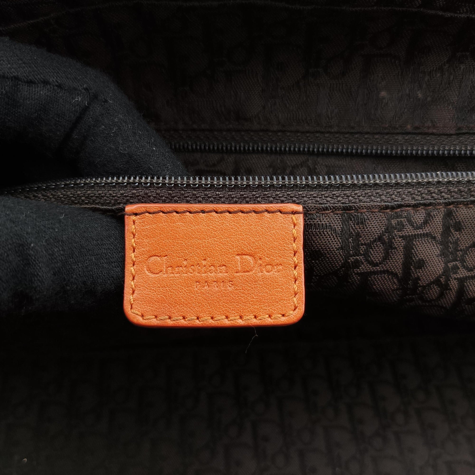 Pre-owned Christian Dior Detective Orange Leather  handbag | stylenewstar