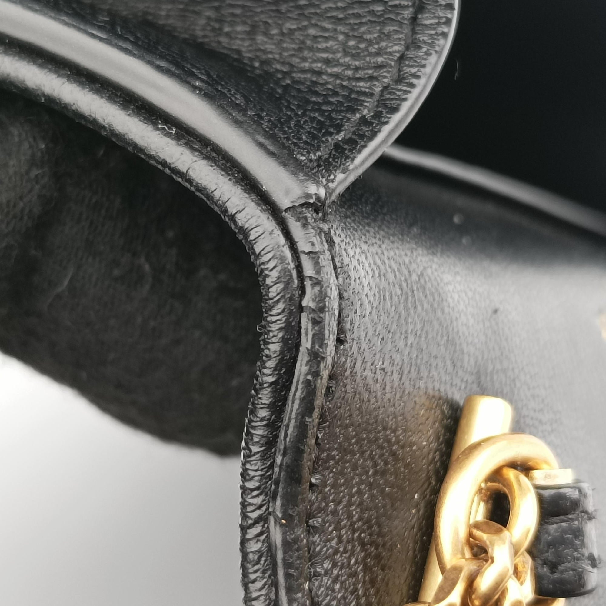 Pre-owned Yves Saint Laurent Gabby Micro Black Leather 685612 shoulderbag | stylenewstar