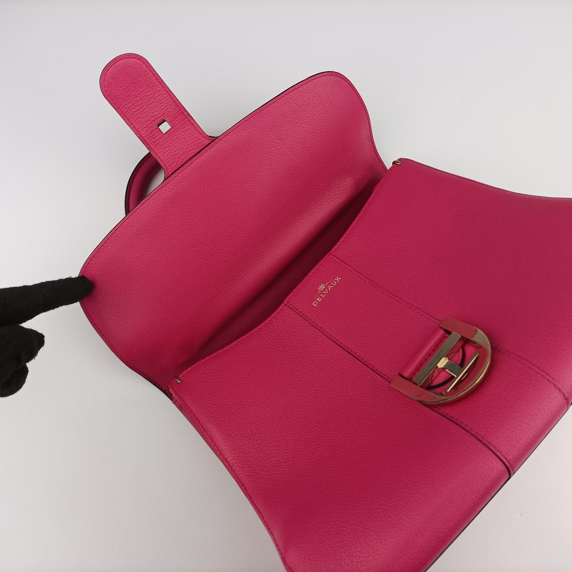 Vintage Delvaux Brillant Rose Leather  shoulderbag | stylenewstar