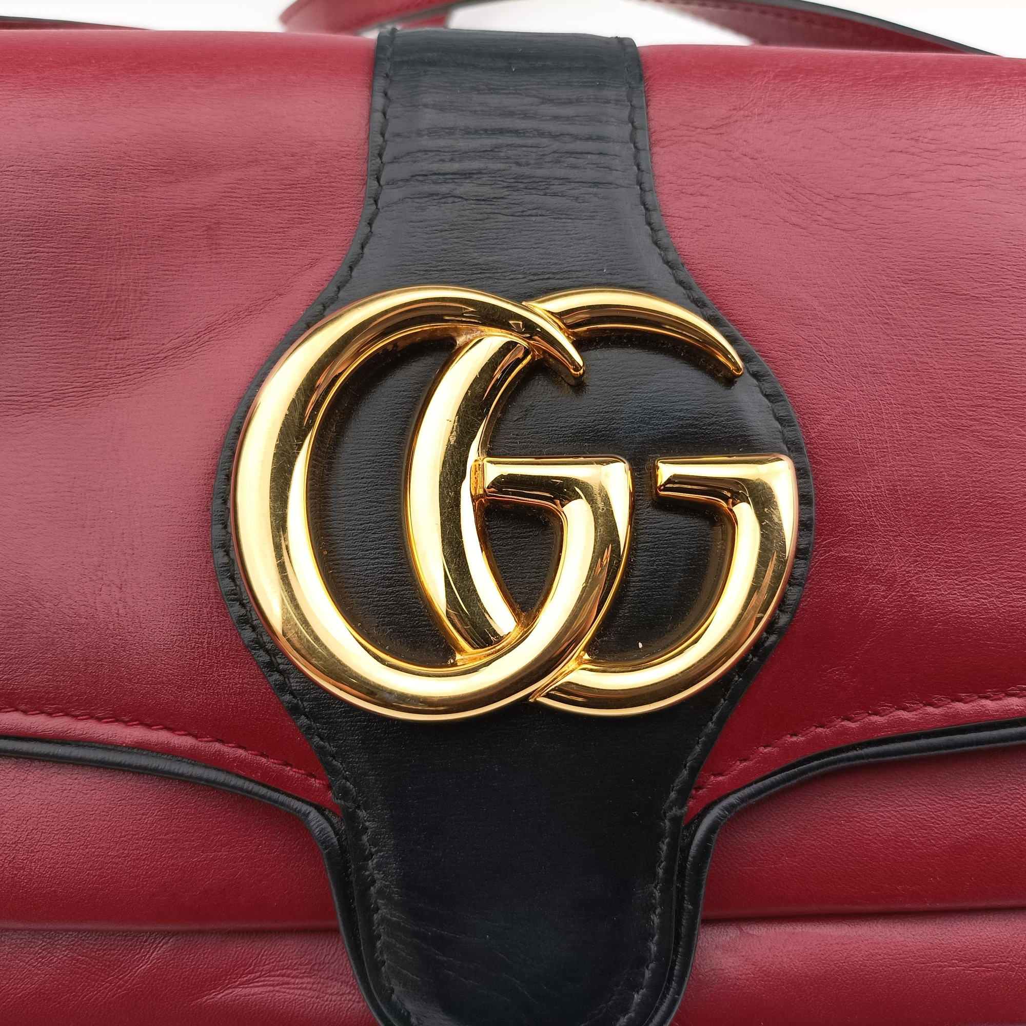 Secondhand Gucci Arli Red×Black Leather 550129 shoulderbag | stylenewstar