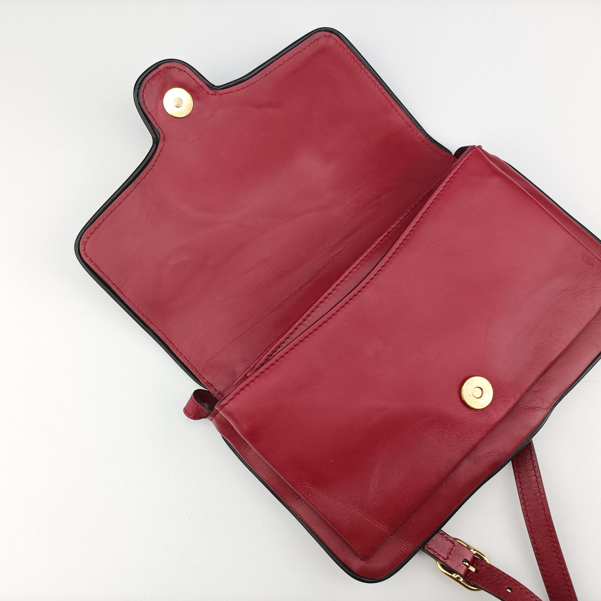 Secondhand Gucci Arli Red×Black Leather 550129 shoulderbag | stylenewstar
