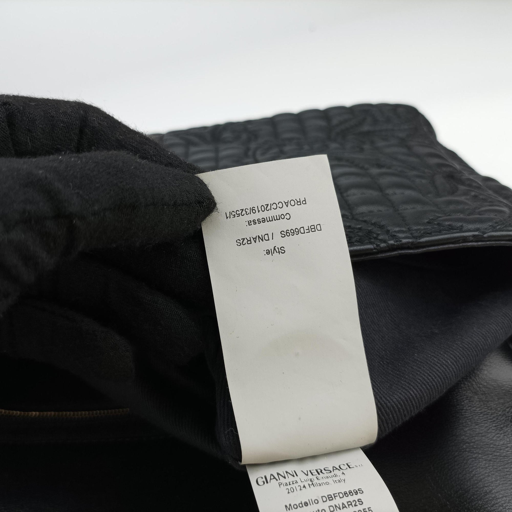 Pre-owned VERSACE Vanitas Medusa Black leather  shoulderbag | stylenewstar