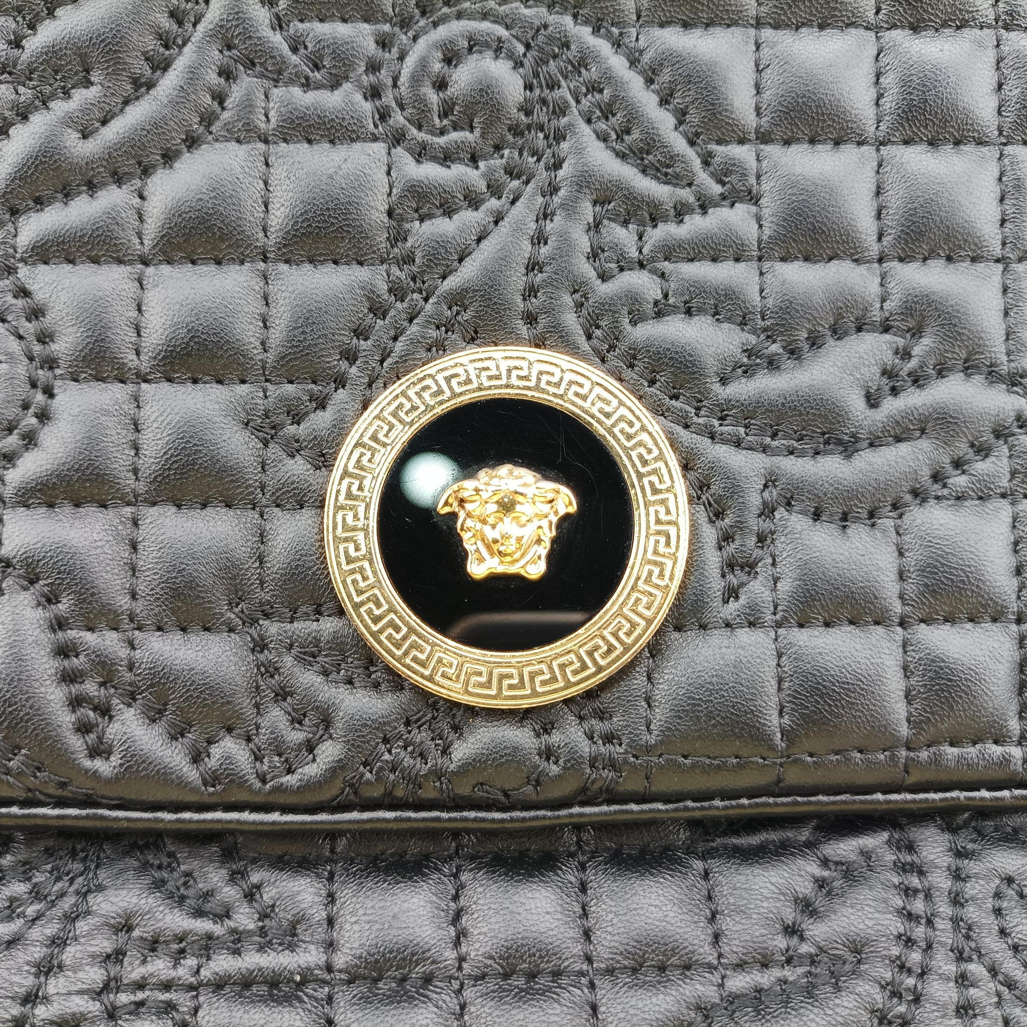 Pre-owned VERSACE Vanitas Medusa Black leather  shoulderbag | stylenewstar