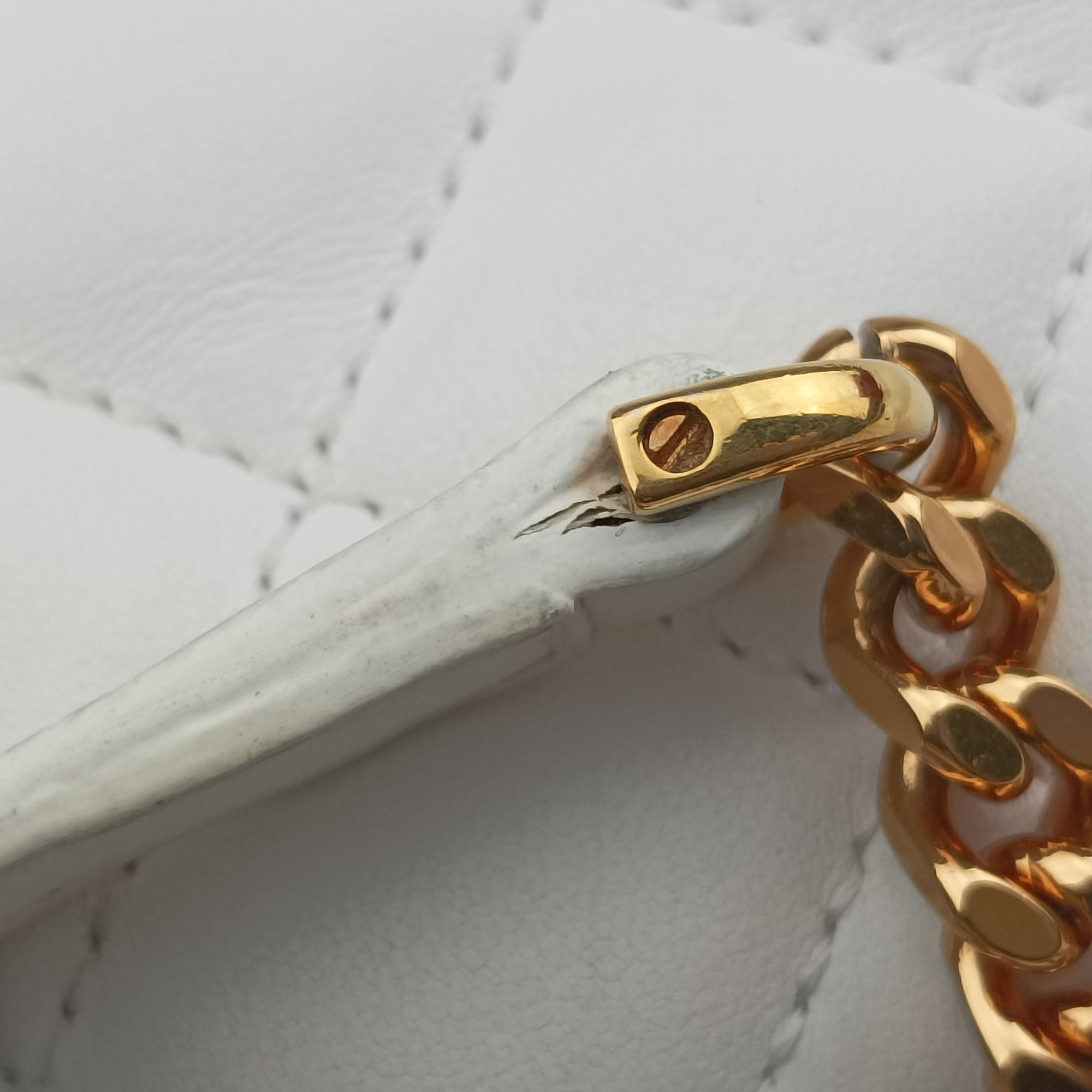 Vintage VERSACE Medusa White Leather  shoulderbag | stylenewstar