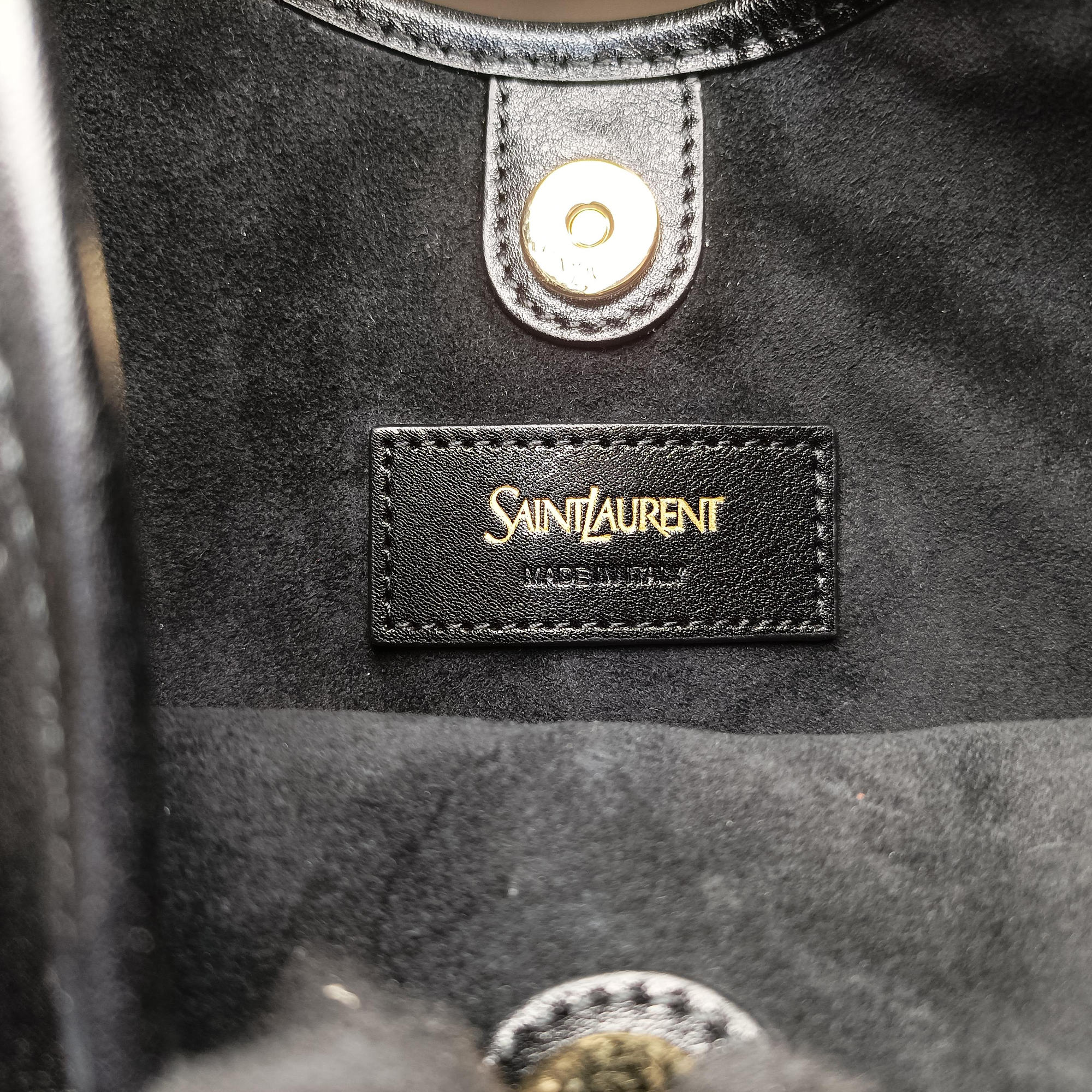 Pre-owned Yves Saint Laurent Mombasa Black Leather 848818 handbag | stylenewstar