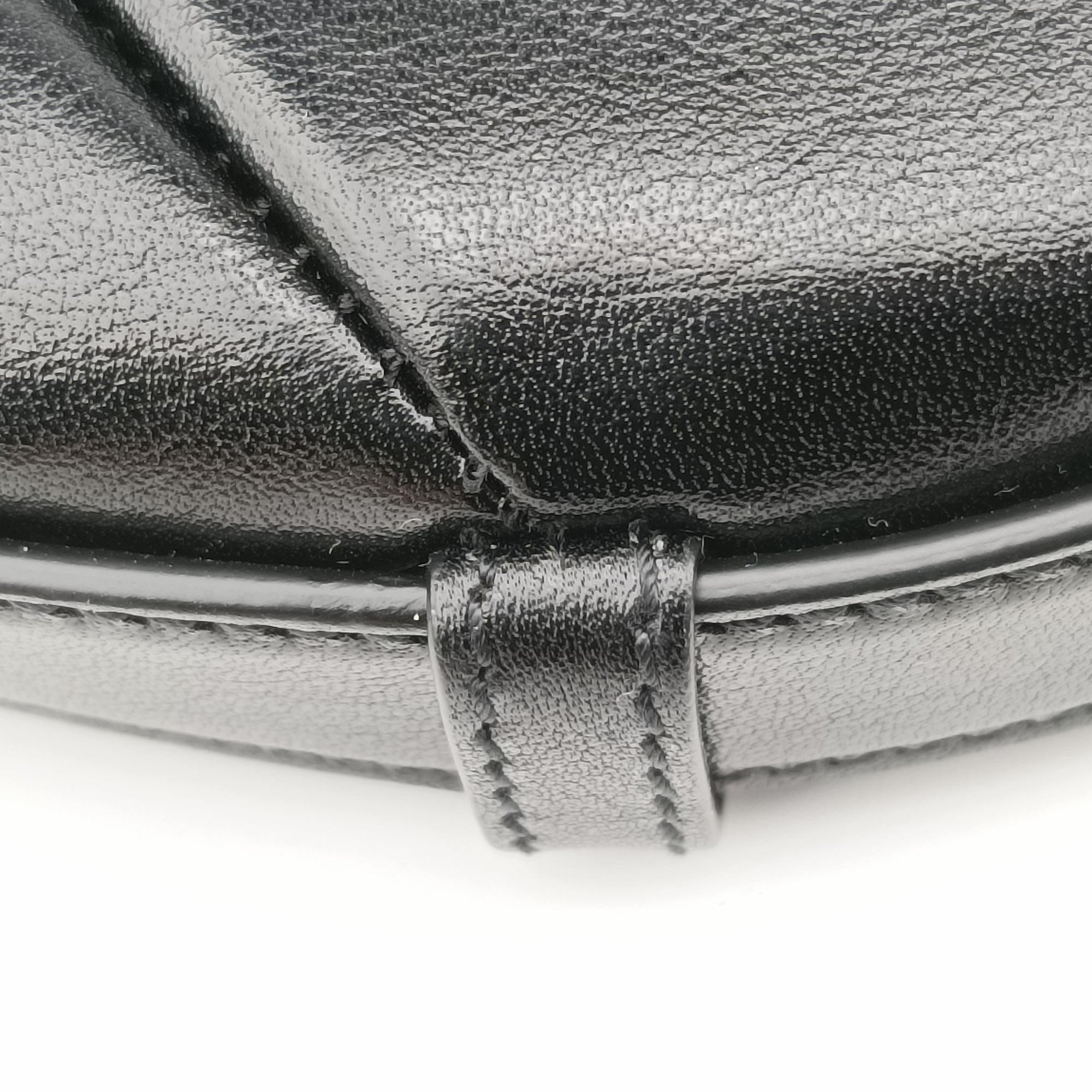 Pre-owned Yves Saint Laurent Mombasa Black Leather 848818 handbag | stylenewstar