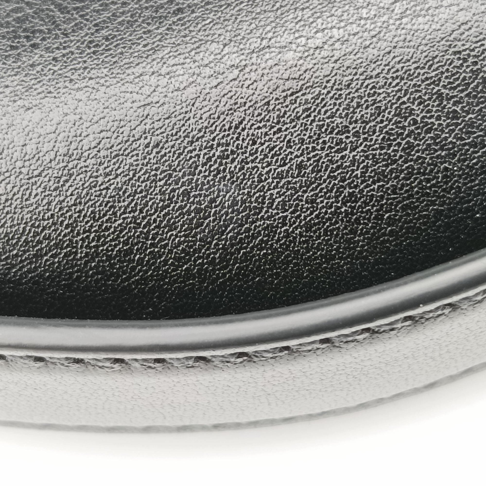 Pre-owned Yves Saint Laurent Mombasa Black Leather 848818 handbag | stylenewstar
