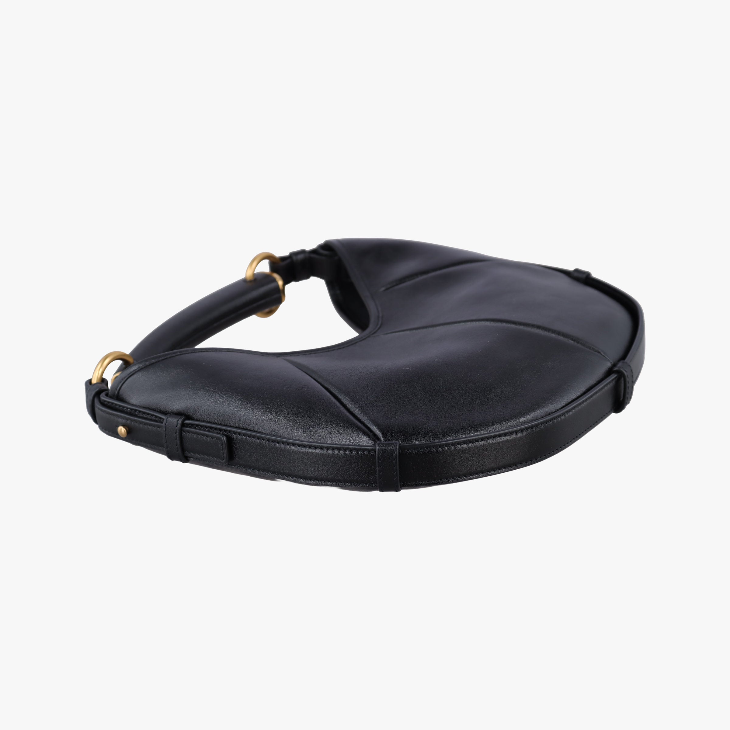 Pre-owned Yves Saint Laurent Mombasa Black Leather 848818 handbag | stylenewstar