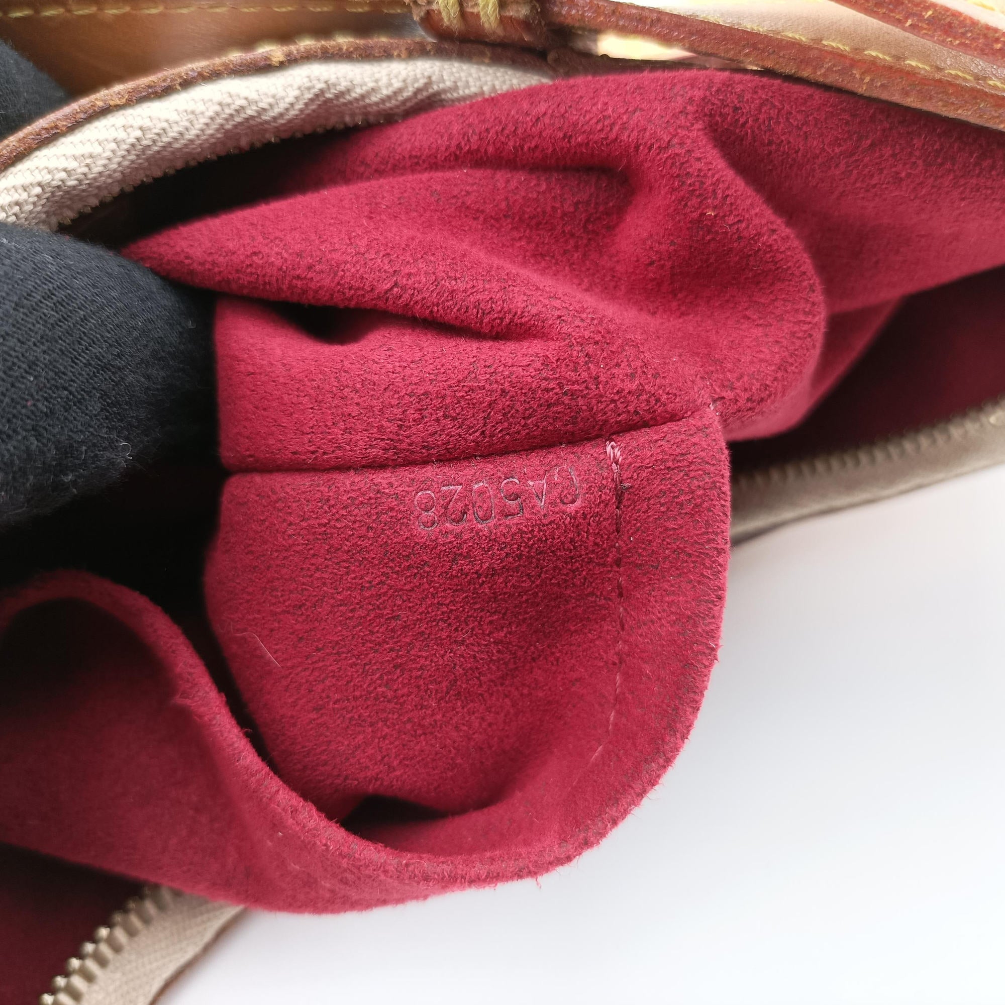 Secondhand Louis Vuitton GRETA white Monogram Multicolor M40195 shoulderbag | stylenewstar