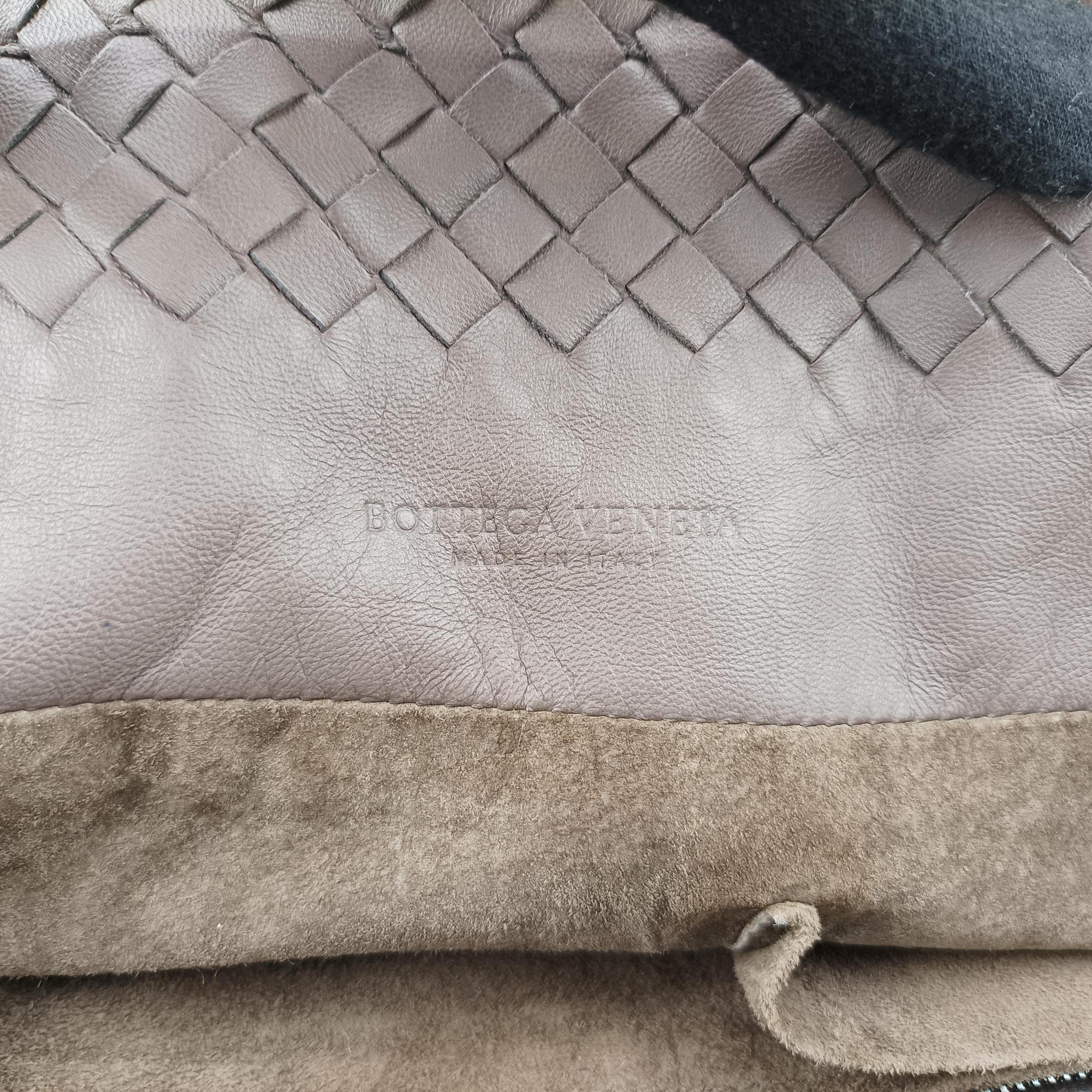 Pre-owned Bottega Veneta Intrecciato Shopper Acatl Brown lambskin  handbag | stylenewstar