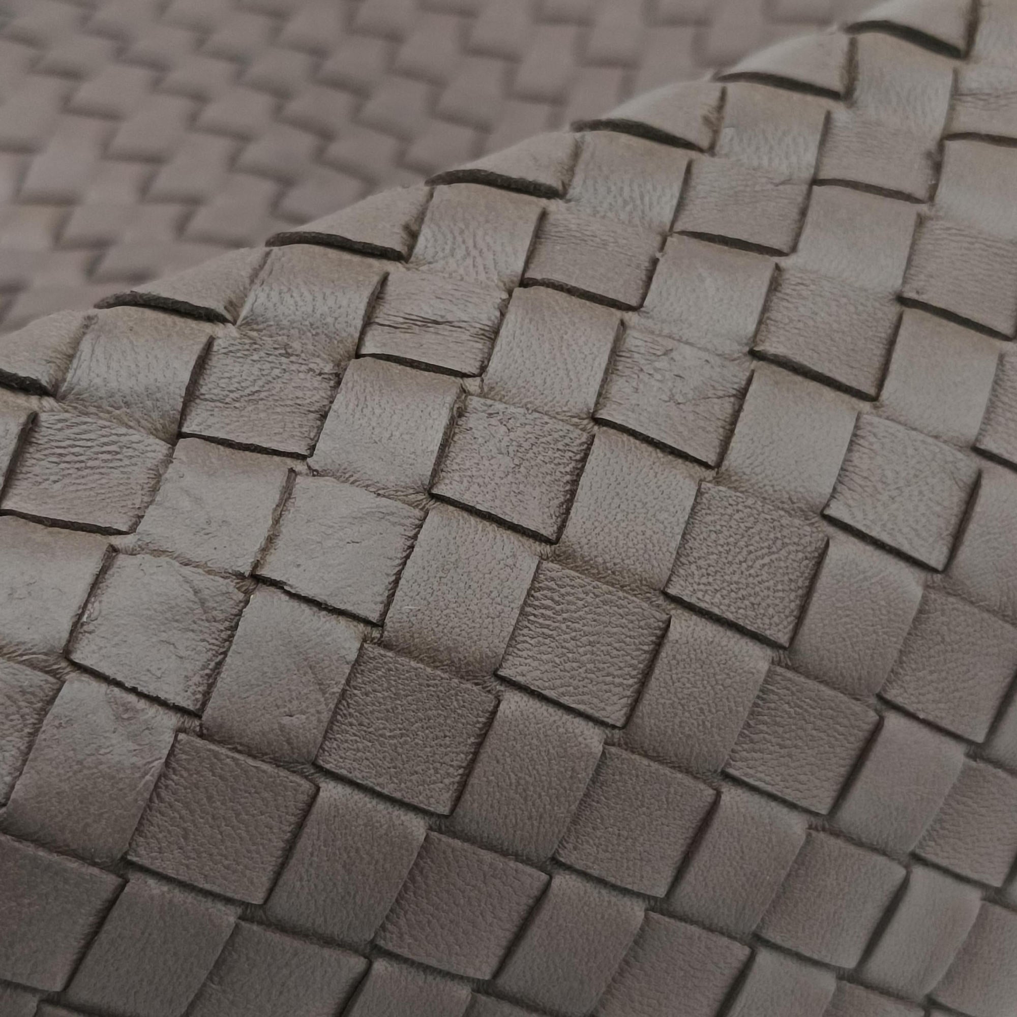 Pre-owned Bottega Veneta Intrecciato Shopper Acatl Brown lambskin  handbag | stylenewstar