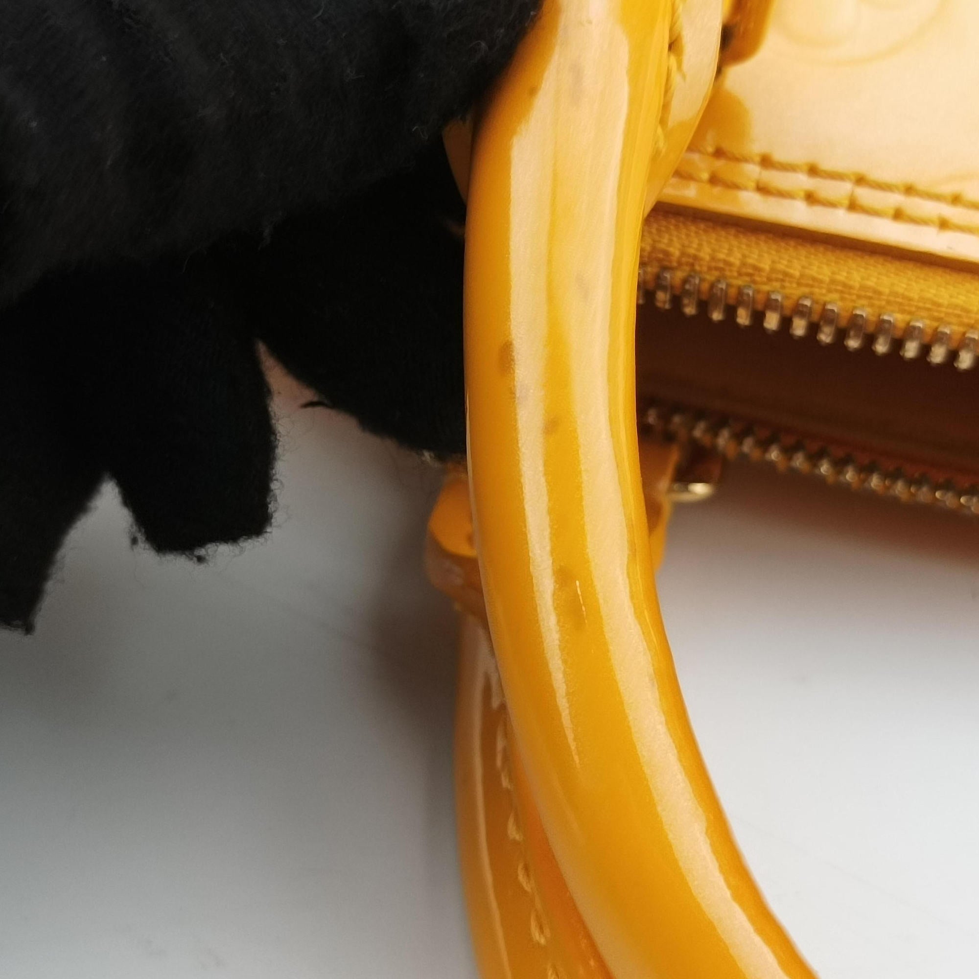 Pre-owned Louis Vuitton Alma PM Citrine Vernis M90101 handbag | stylenewstar
