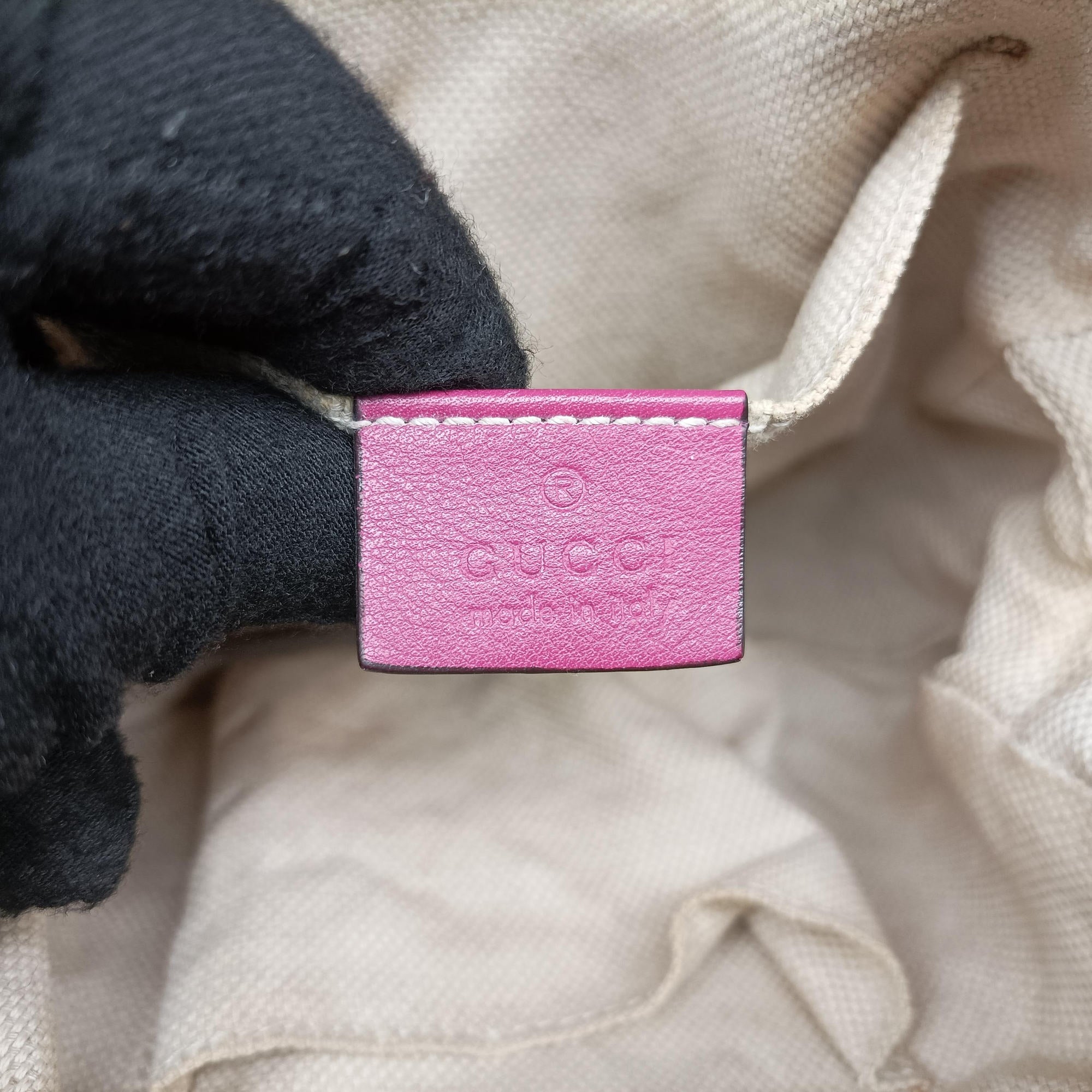 Vintage Gucci Soho Rose Patent Leather 308364 shoulderbag | stylenewstar