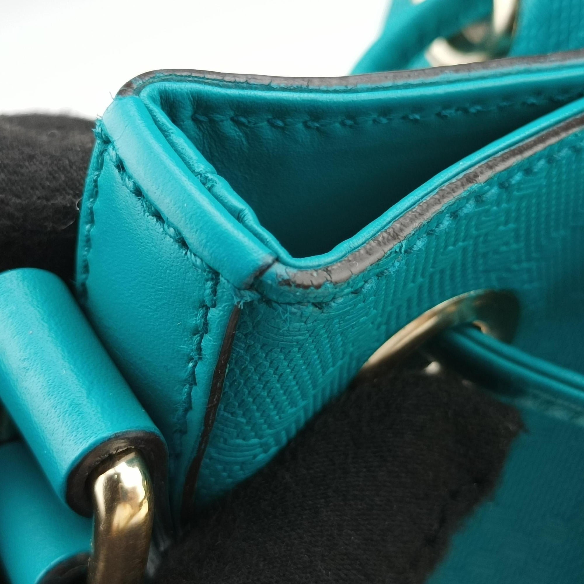 Pre-owned Gucci Bright Diamante Bucket Blue Leather 354229 shoulderbag | stylenewstar