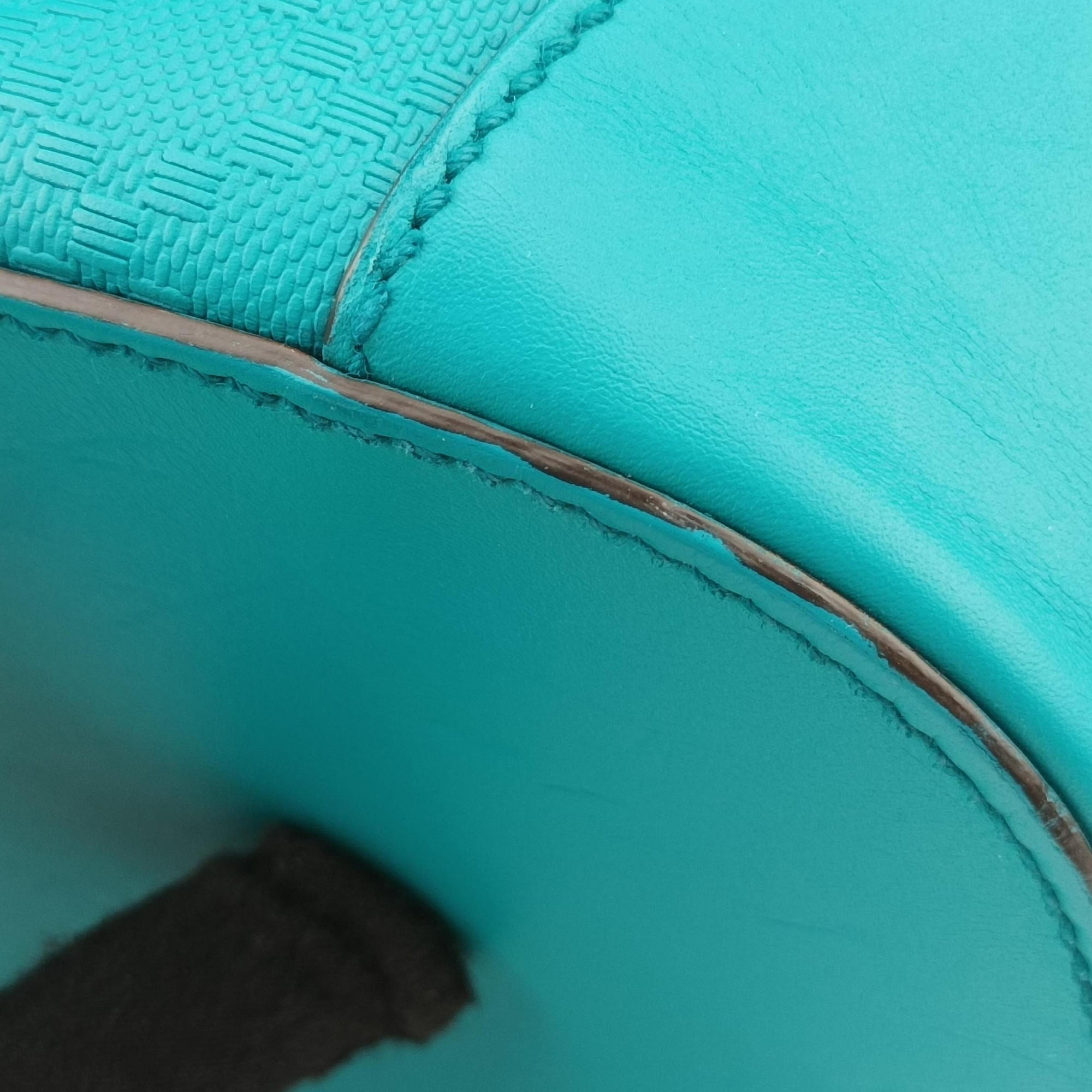 Pre-owned Gucci Bright Diamante Bucket Blue Leather 354229 shoulderbag | stylenewstar