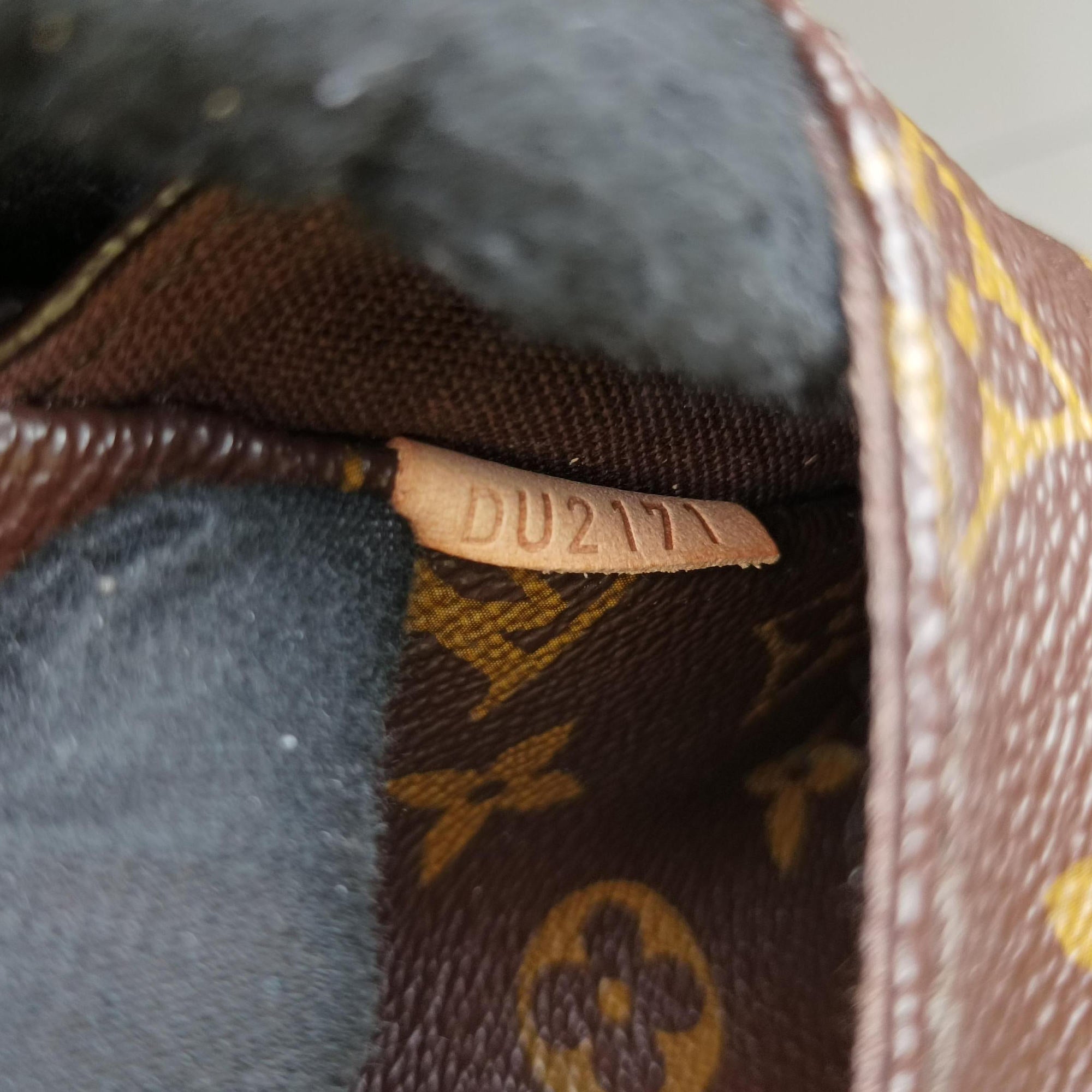 Pre-owned Louis Vuitton Menilmontant PM Brown Monogram canvas M40474 shoulderbag | stylenewstar