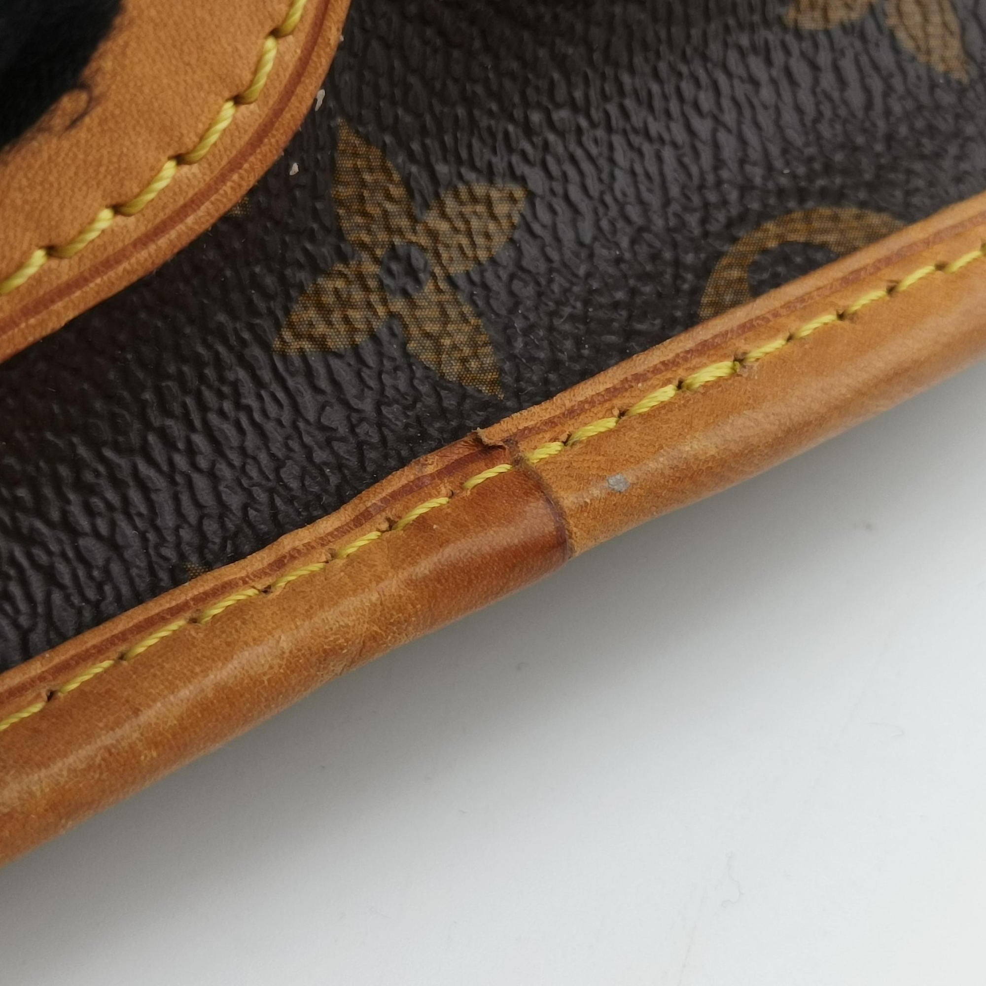 Pre-owned Louis Vuitton Menilmontant PM Brown Monogram canvas M40474 shoulderbag | stylenewstar