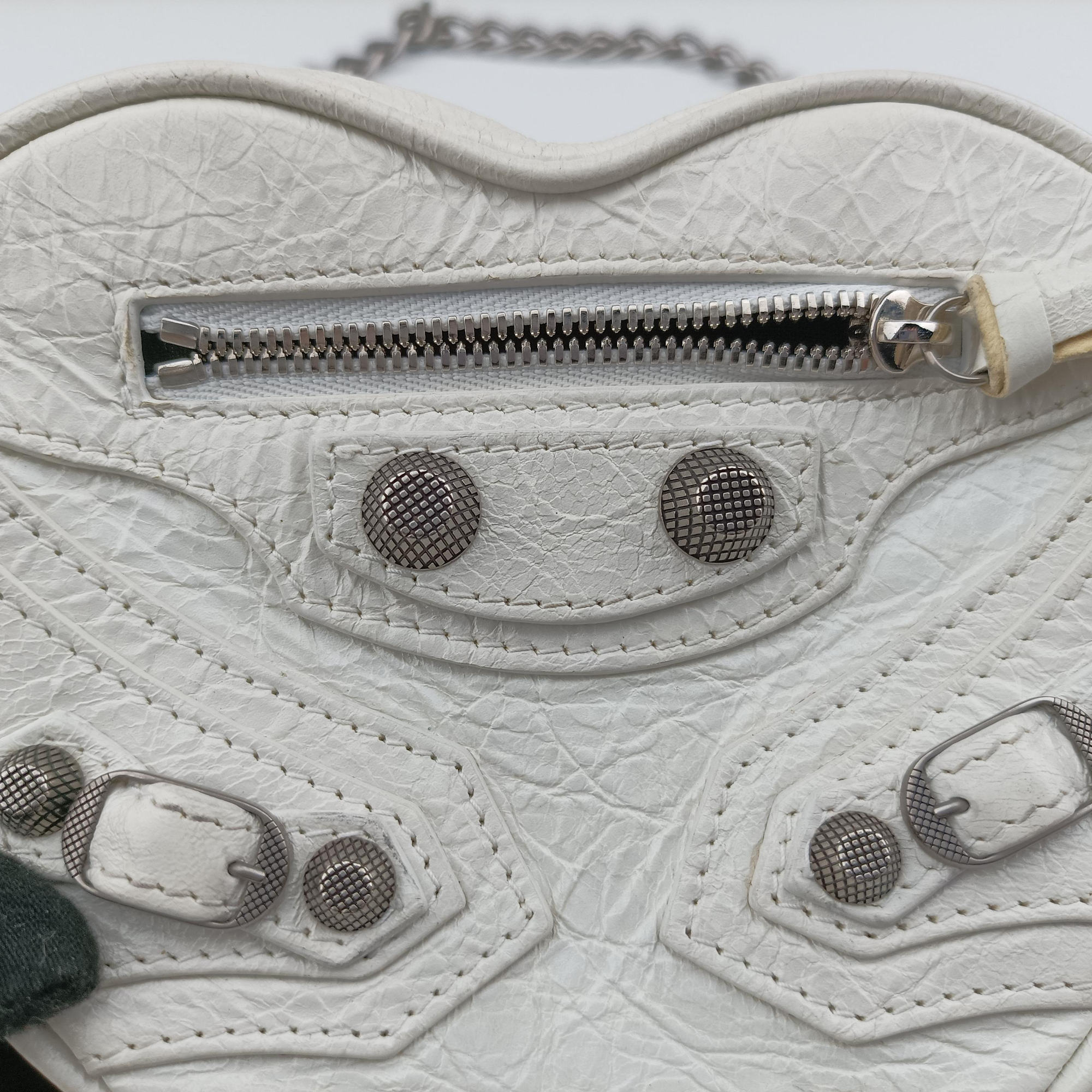 Vintage Balenciaga Le Cagole Heart Mini White lambskin  shoulderbag | stylenewstar