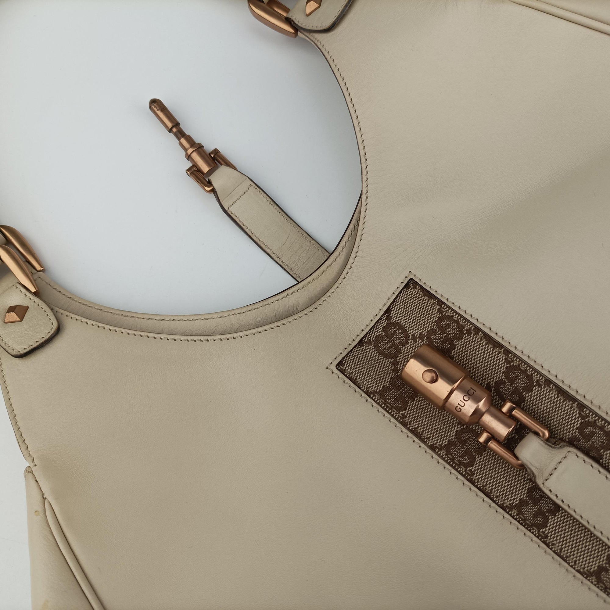 Pre-owned Gucci New Jackie White Leather×canvas 124407 handbag | stylenewstar