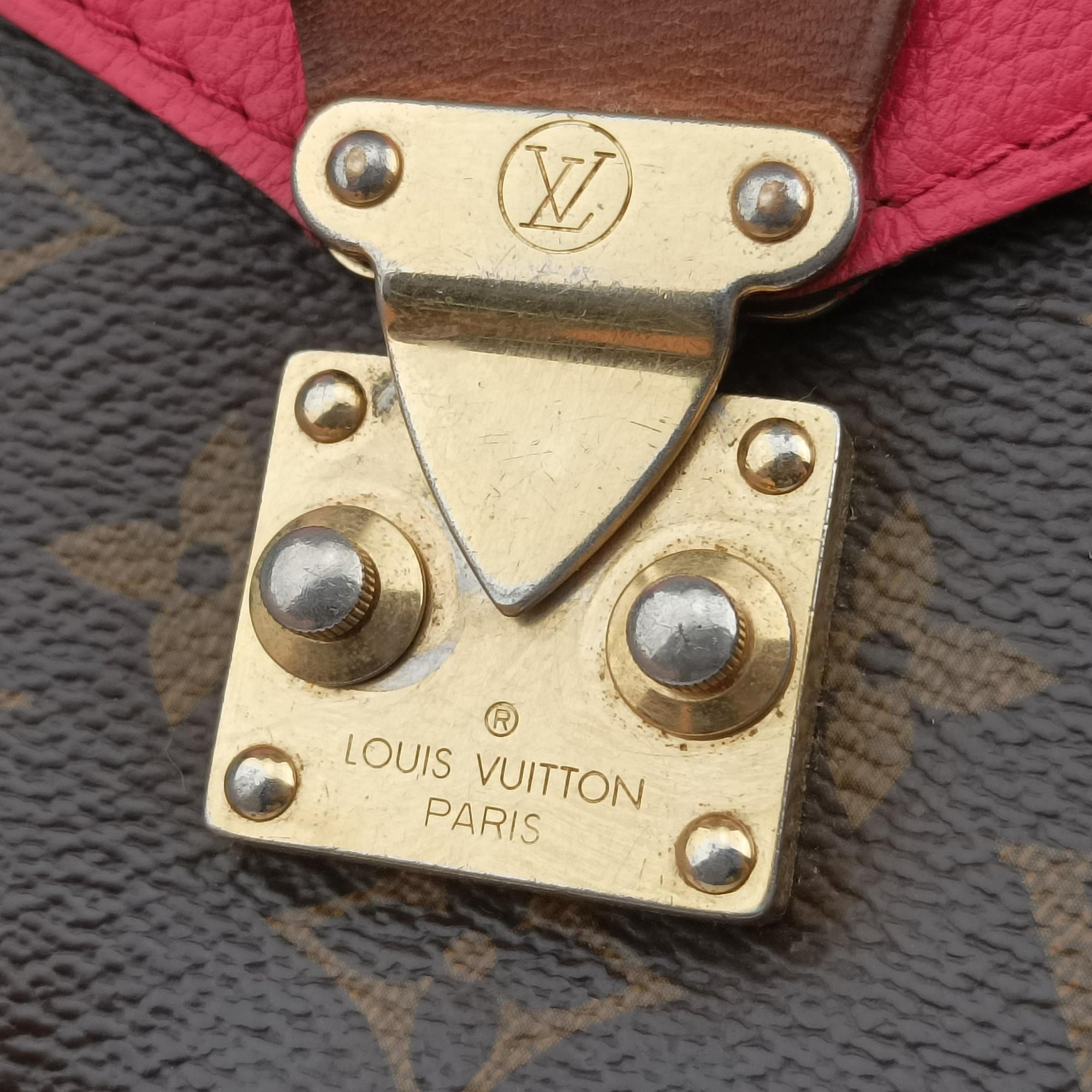 Pre-owned Louis Vuitton PALLAS Chain Brown×Poppy Petal Monogram Canvas×calf leather M41741 shoulderbag | stylenewstar