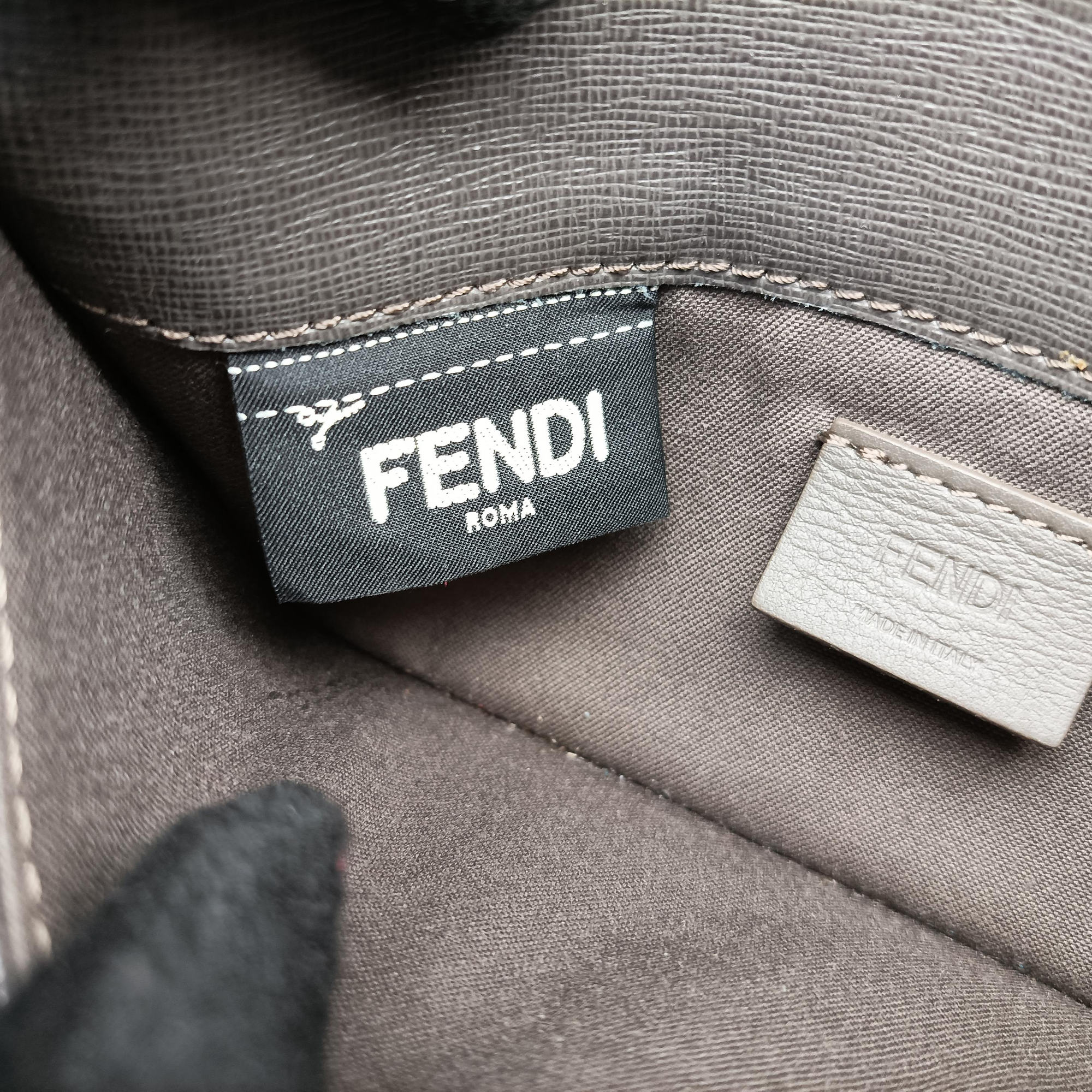 Pre-owned Fendi Monster Eyes Tube Gray x Blue leather 8M0346 shoulderbag | stylenewstar