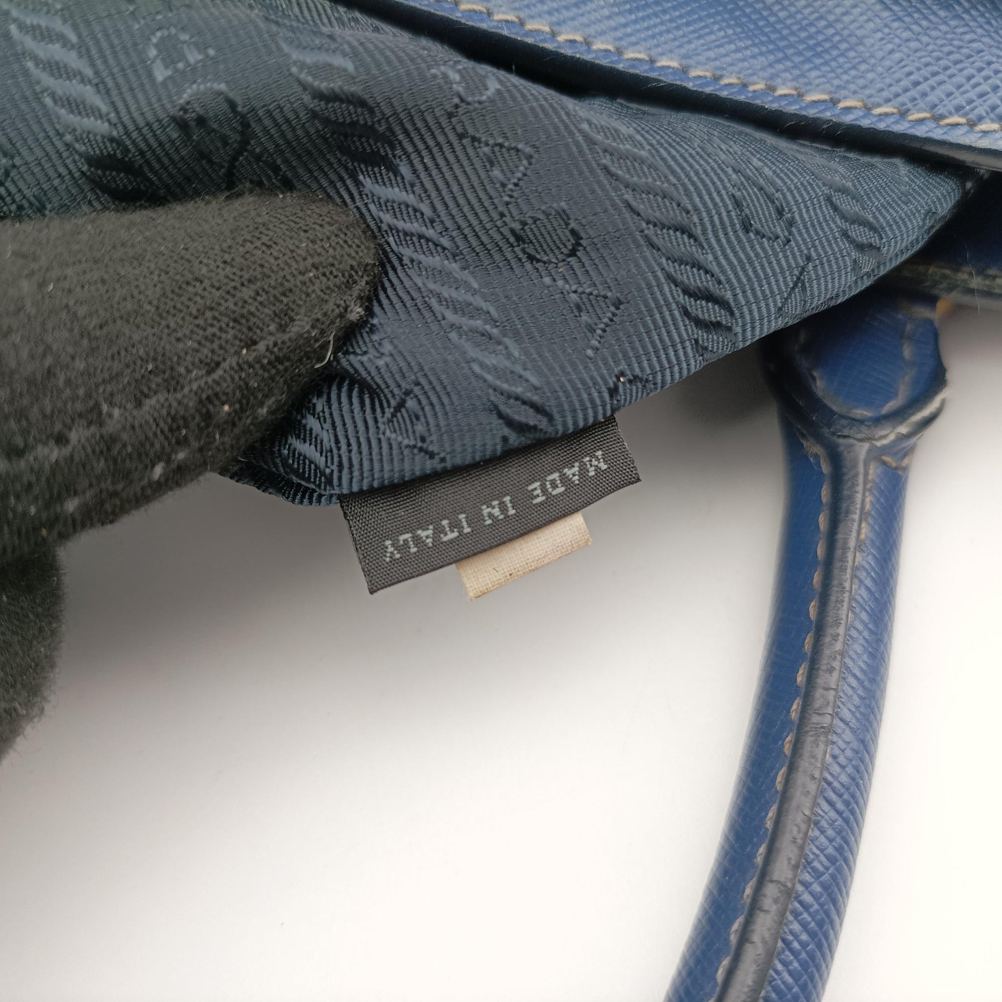Pre-owned Prada Galleria Blue SAFFIANO Leather BN2274 handbag | stylenewstar