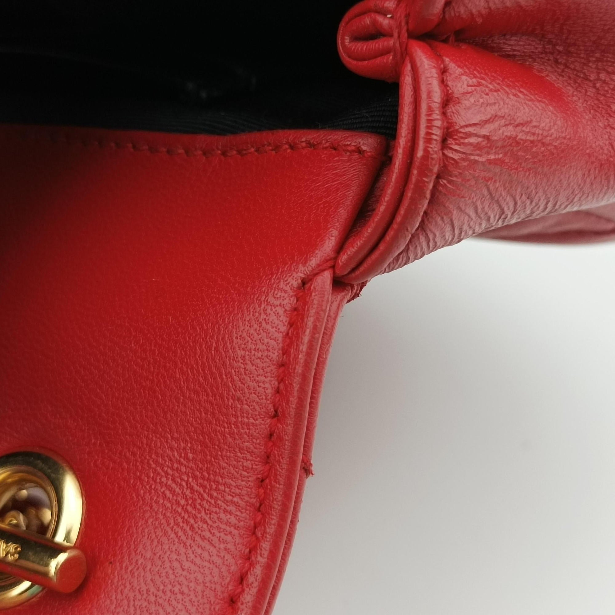 Pre-owned Yves Saint Laurent Baby Chai Red Leather 399289 shoulderbag | stylenewstar