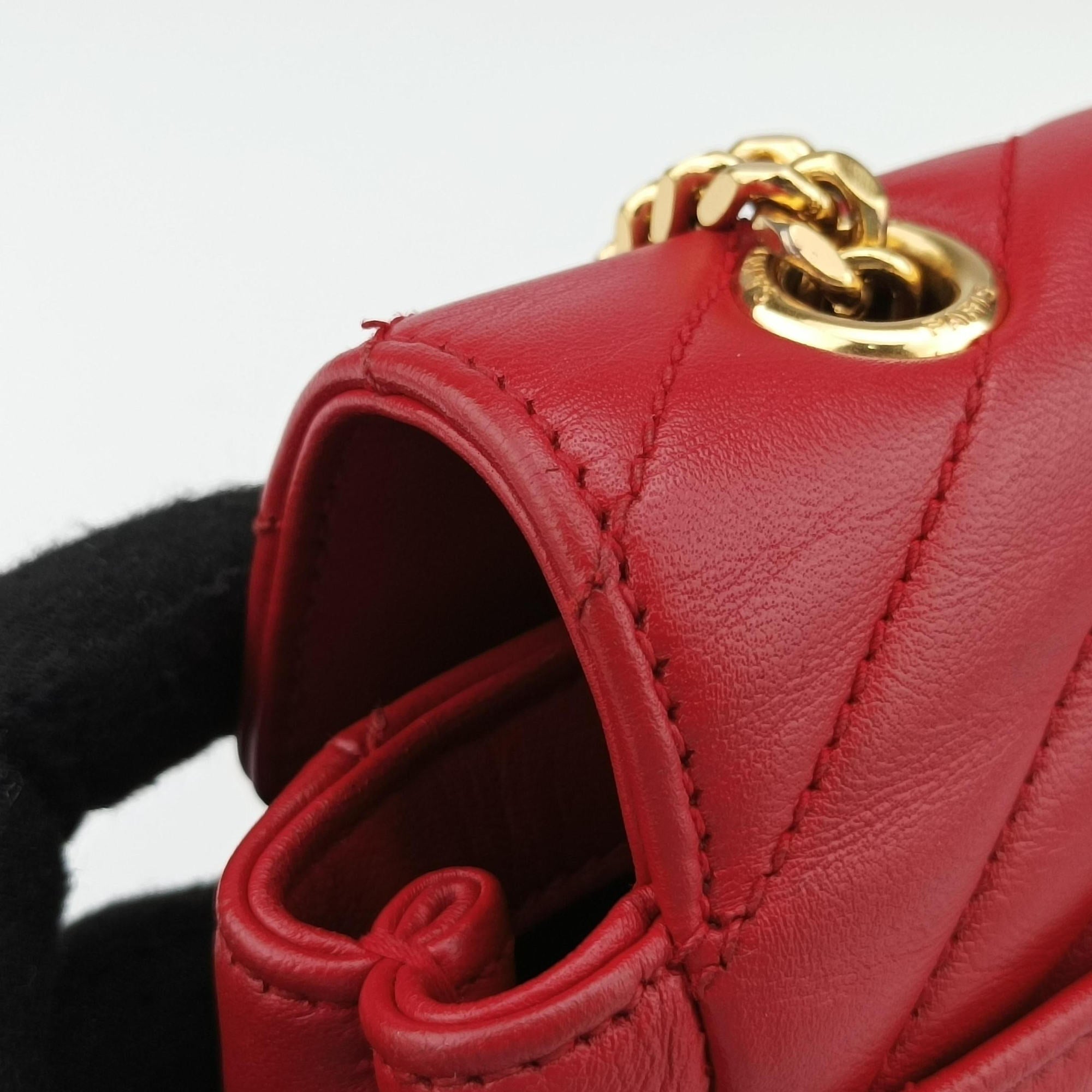 Pre-owned Yves Saint Laurent Baby Chai Red Leather 399289 shoulderbag | stylenewstar