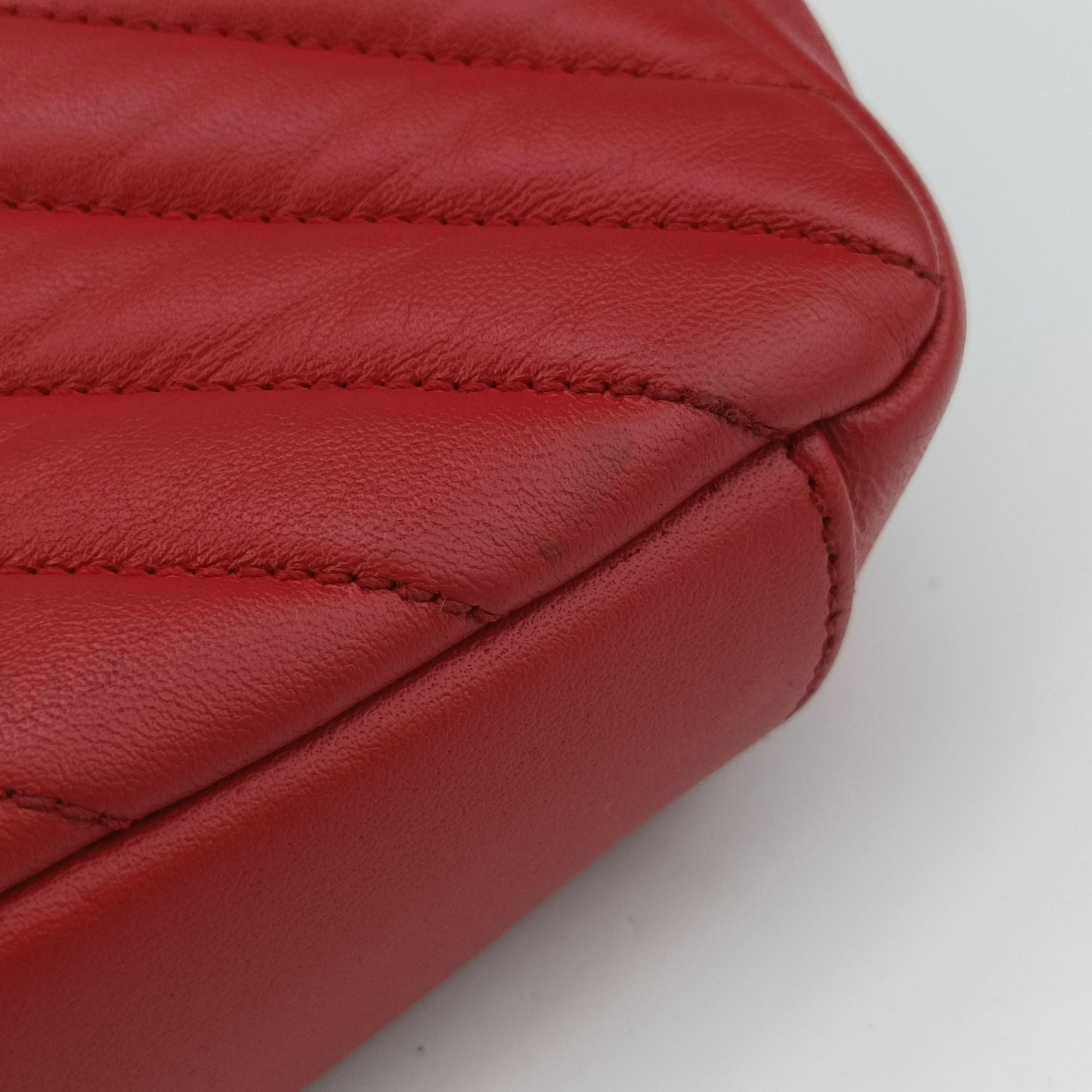Pre-owned Yves Saint Laurent Baby Chai Red Leather 399289 shoulderbag | stylenewstar