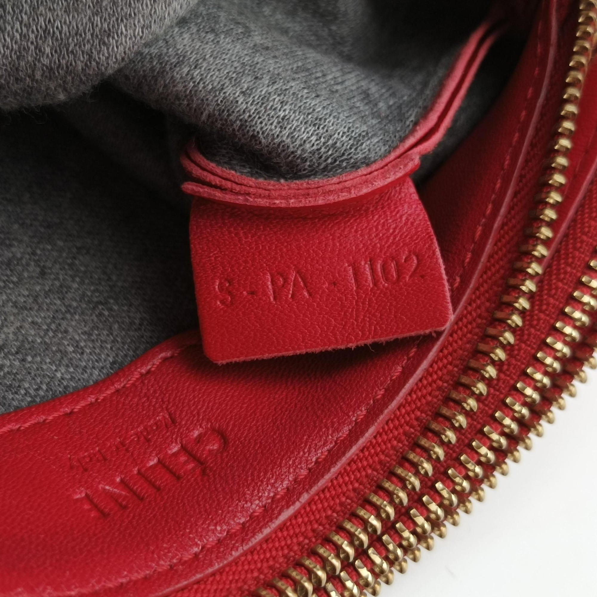 Vintage Celine TRIO Red lambskin  shoulderbag | stylenewstar