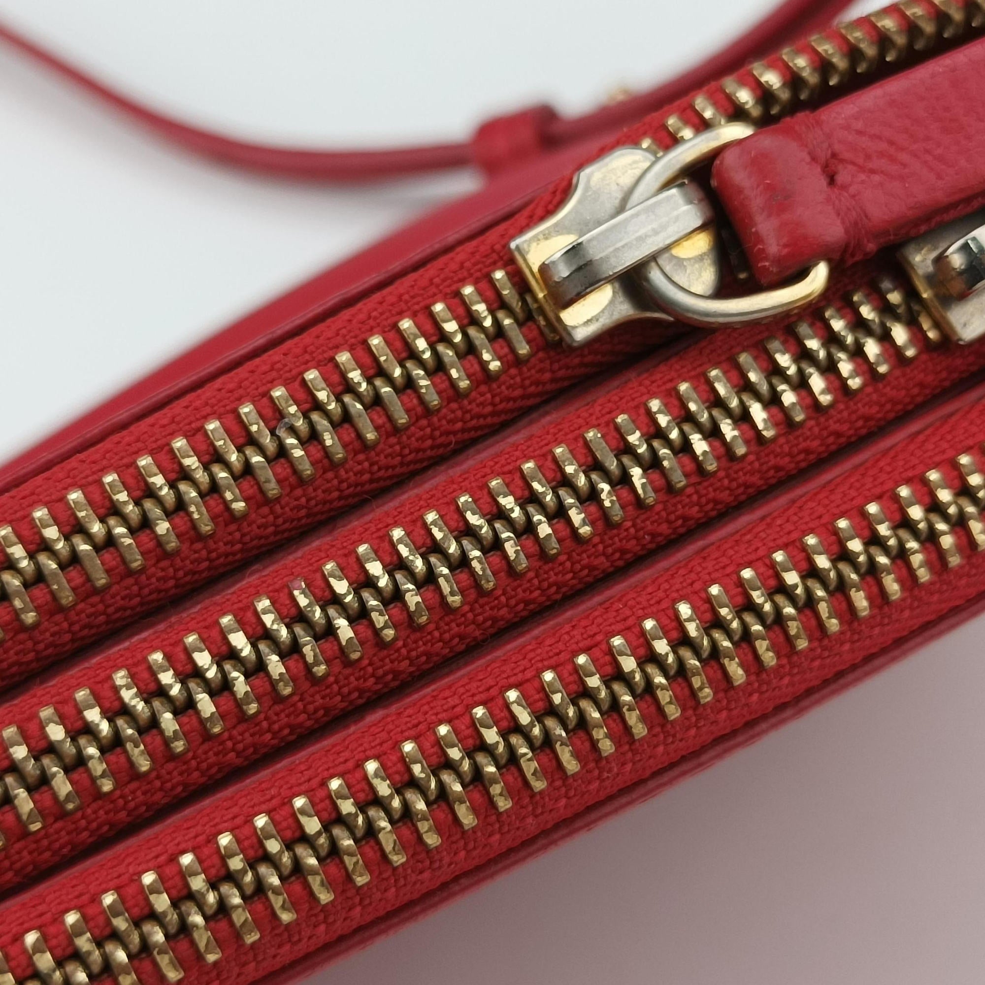 Vintage Celine TRIO Red lambskin  shoulderbag | stylenewstar